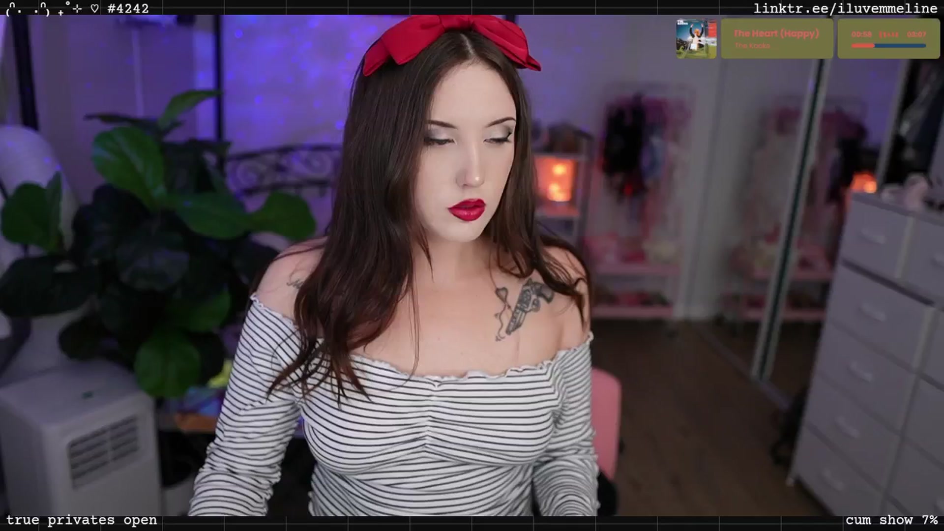 Gallery image thumbnail from EMMEL1NE's myfreecams stream on, 09/04/2025, 04:21 image 13 of 20