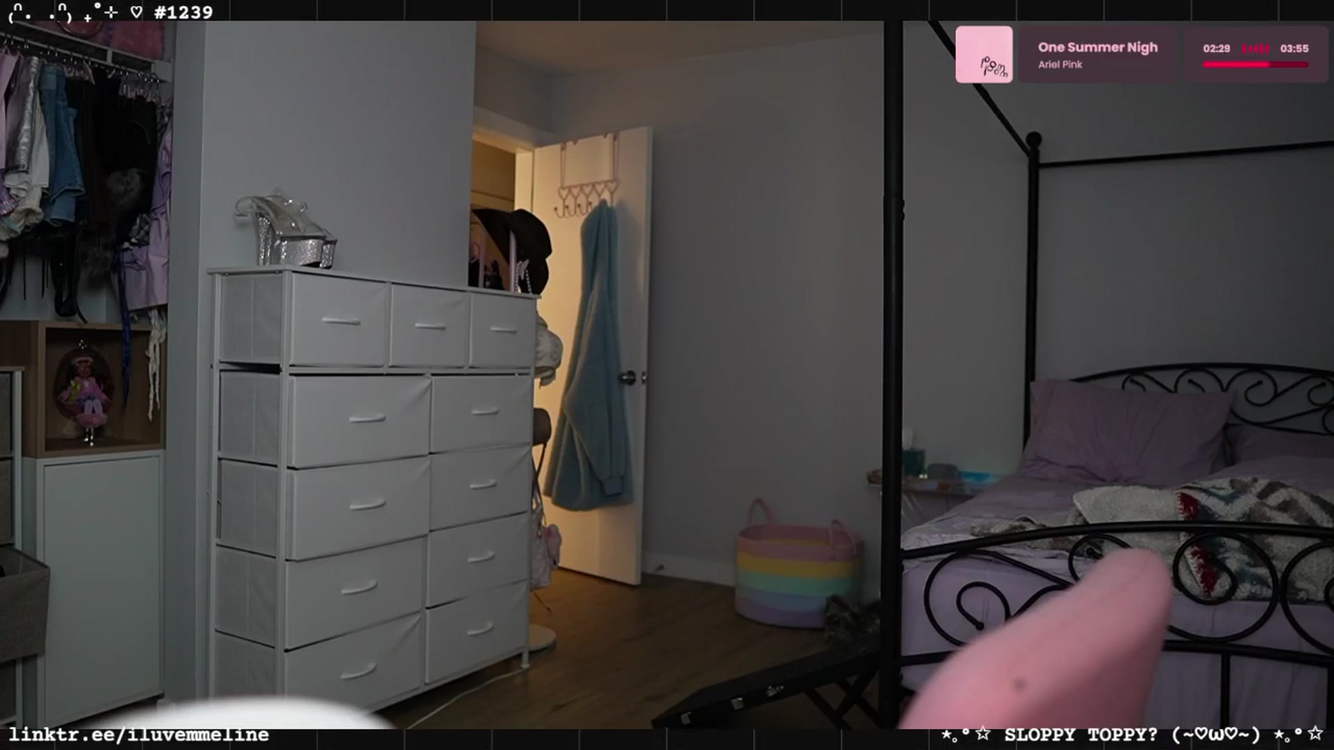 Gallery image thumbnail from EMMEL1NE's myfreecams stream on, 09/11/2025, 04:18 image 11 of 20