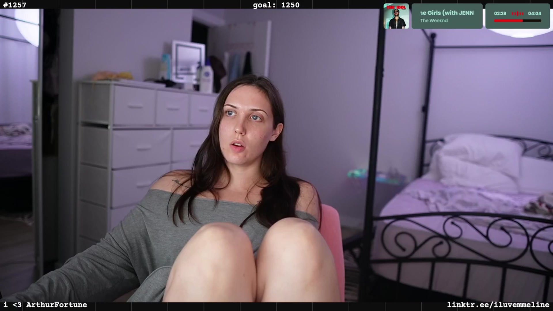 Gallery image thumbnail from EMMEL1NE's myfreecams stream on, 09/18/2025, 03:19 image 13 of 20