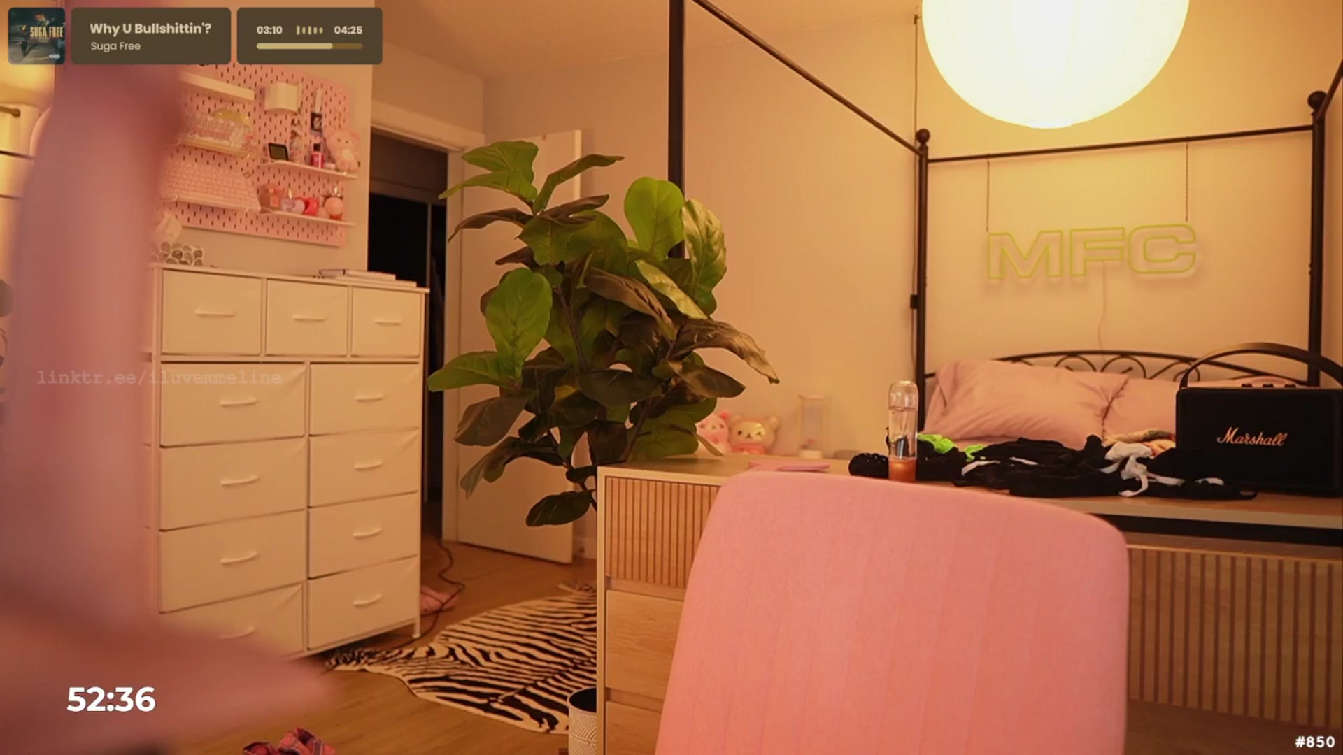 Gallery image thumbnail from EMMEL1NE's myfreecams stream on, 11/03/2025, 04:11 image 4 of 20