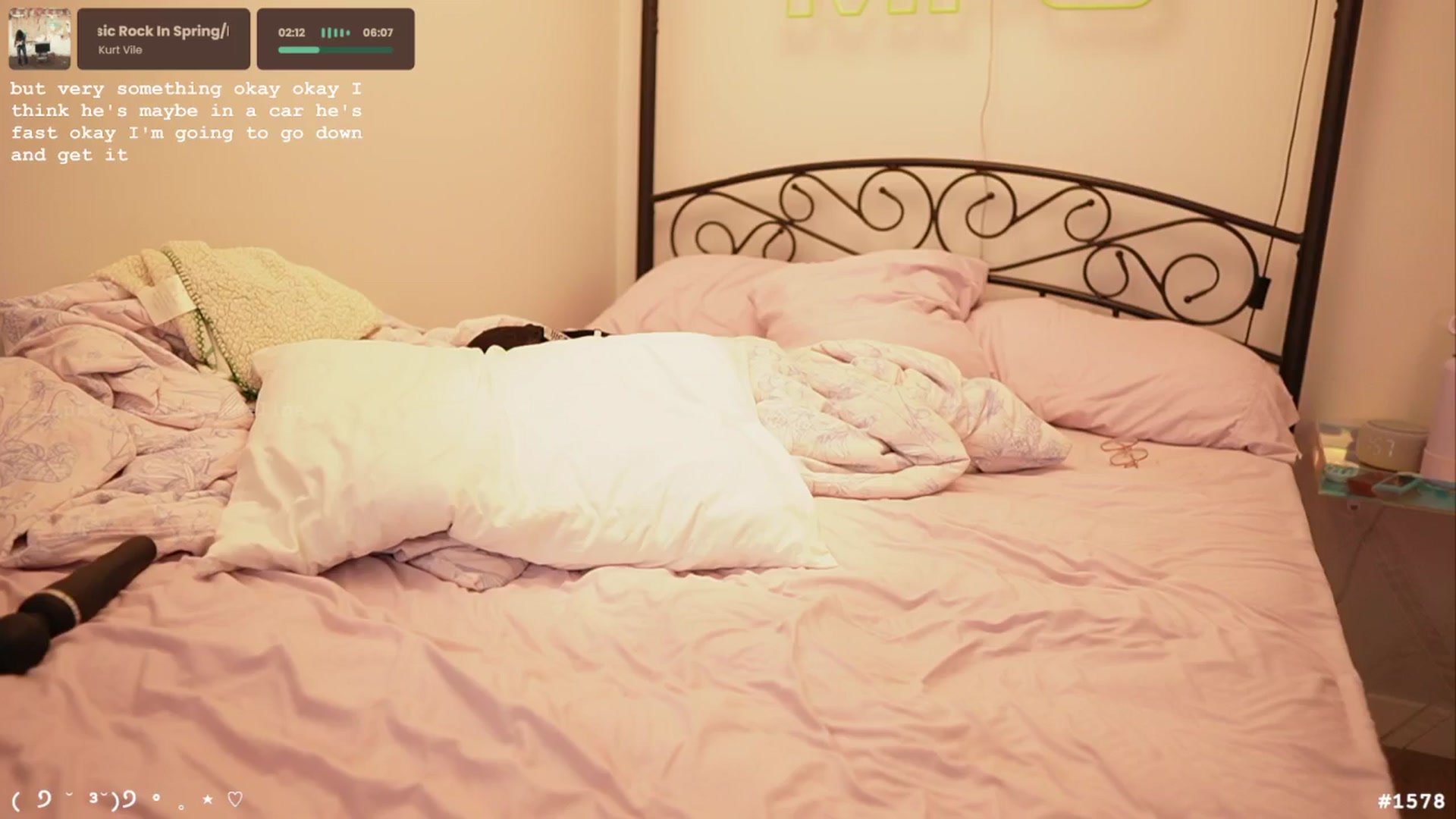 Gallery image thumbnail from EMMEL1NE's myfreecams stream on, 11/24/2025, 06:17 image 4 of 20