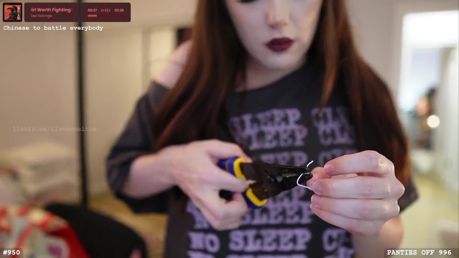 Gallery image thumbnail from EMMEL1NE's myfreecams stream on, 12/09/2025, 01:47 image 17 of 20