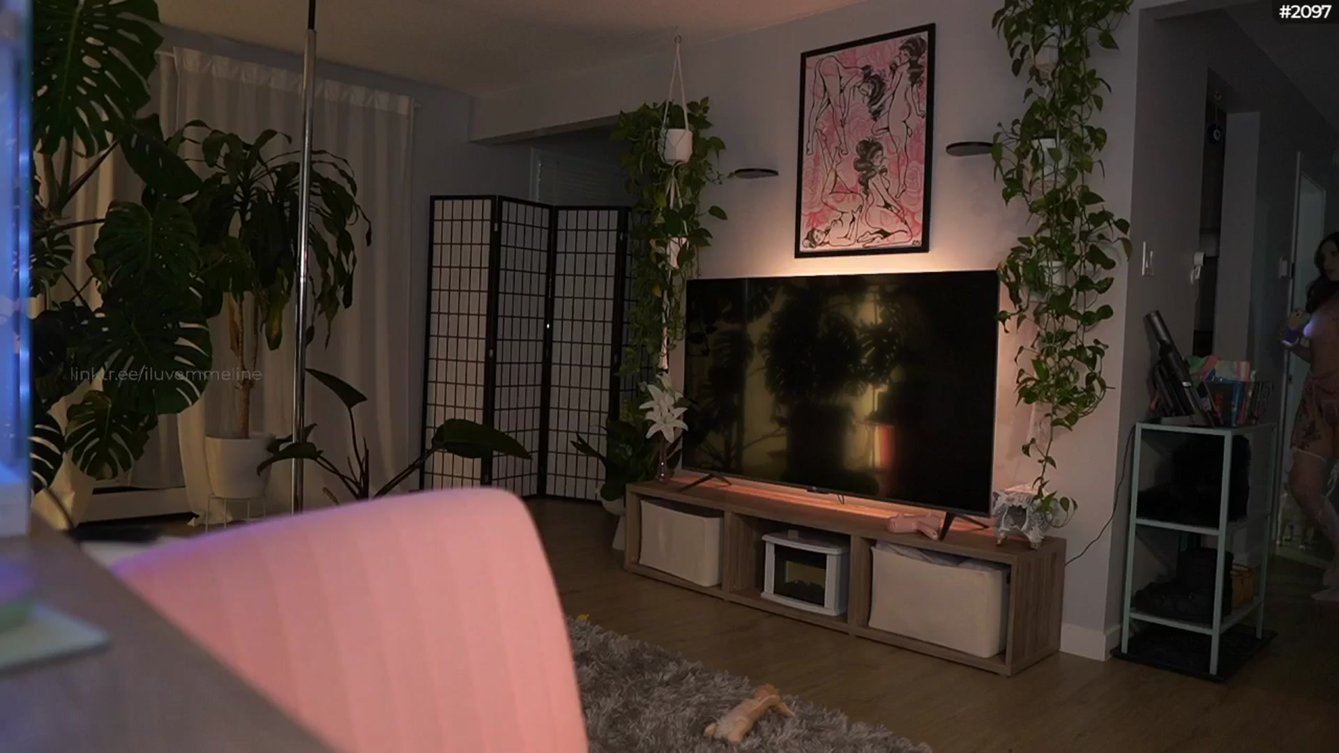 Gallery image thumbnail from EMMEL1NE's myfreecams stream on, 04/11/2026, 09:41 image 16 of 20