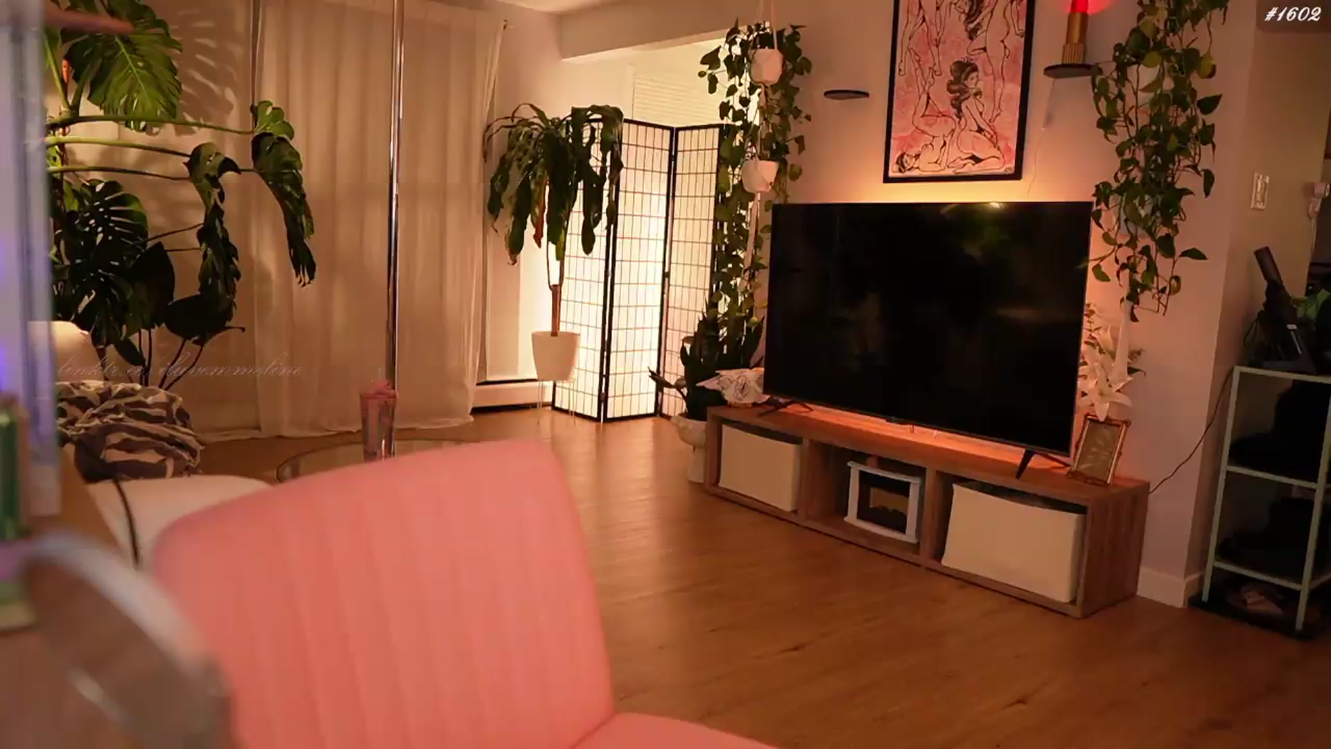 Gallery image thumbnail from EMMEL1NE's myfreecams stream on, 05/21/2026, 08:36 image 1 of 20