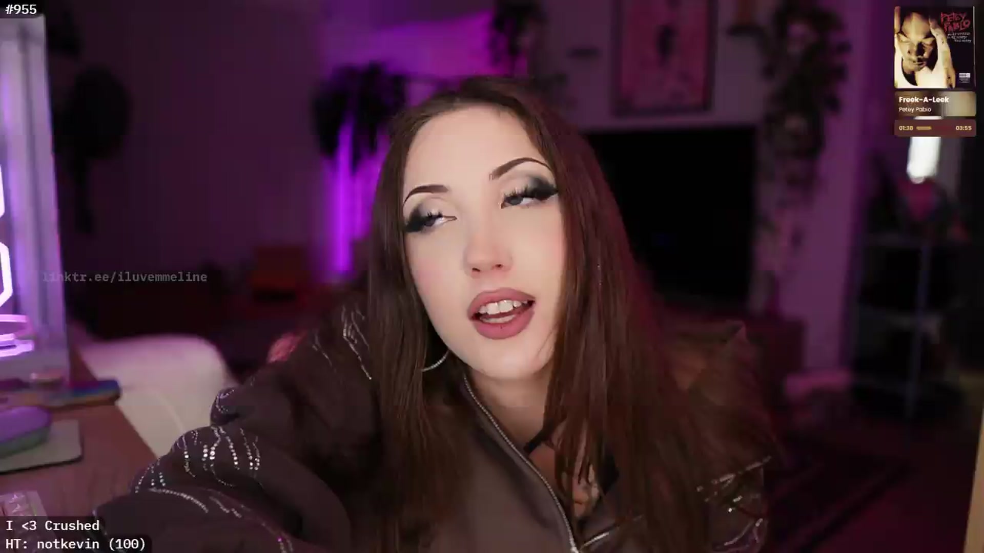Gallery image thumbnail from EMMEL1NE's myfreecams stream on, 06/19/2026, 07:17 image 19 of 20