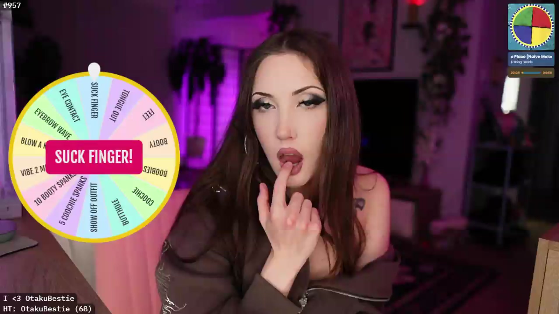 Gallery image thumbnail from EMMEL1NE's myfreecams stream on, 06/19/2026, 07:17 image 5 of 20