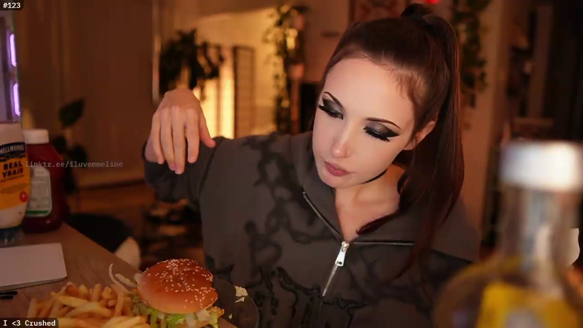 Gallery image thumbnail from EMMEL1NE's myfreecams stream on, 09/01/2026, 07:53 image 17 of 20