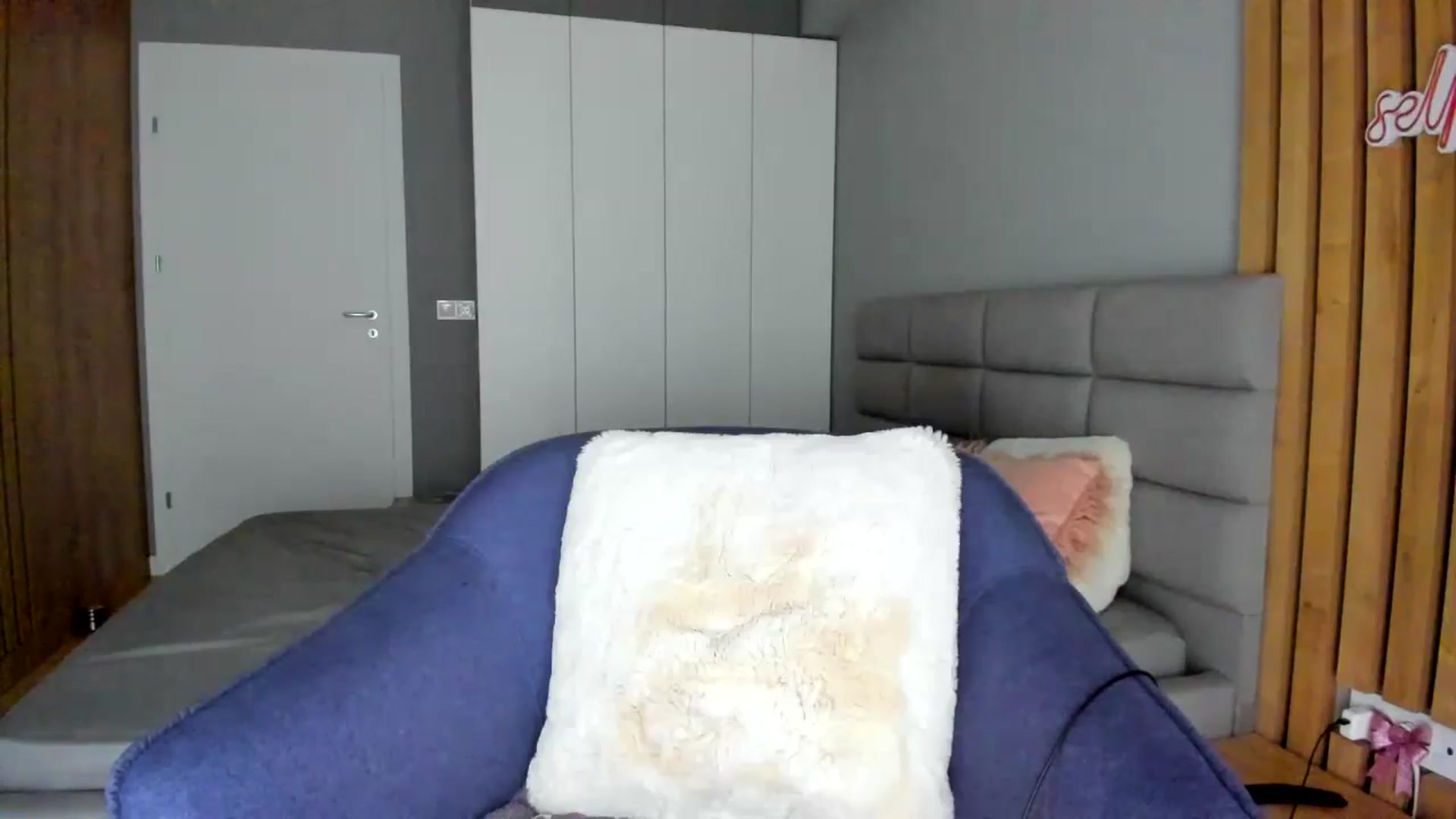 Gallery image thumbnail from EPIC_FU's myfreecams stream on, 09/19/2024, 15:10 image 14 of 20