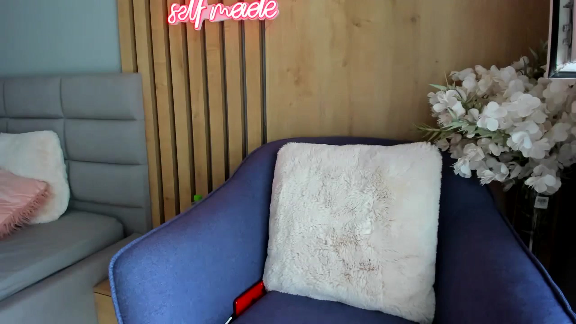 Gallery image thumbnail from EPIC_FU's myfreecams stream on, 10/03/2024, 15:03 image 13 of 20