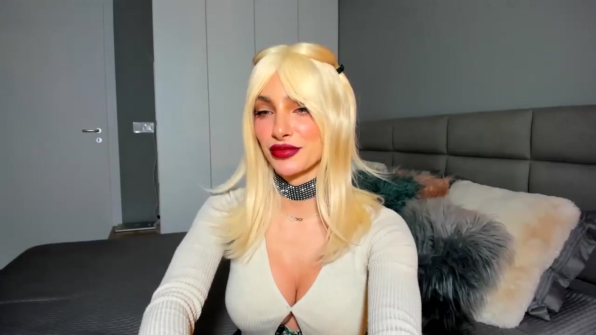 Gallery image thumbnail from EPIC_FU's myfreecams stream on, 12/14/2024, 17:34 image 14 of 20