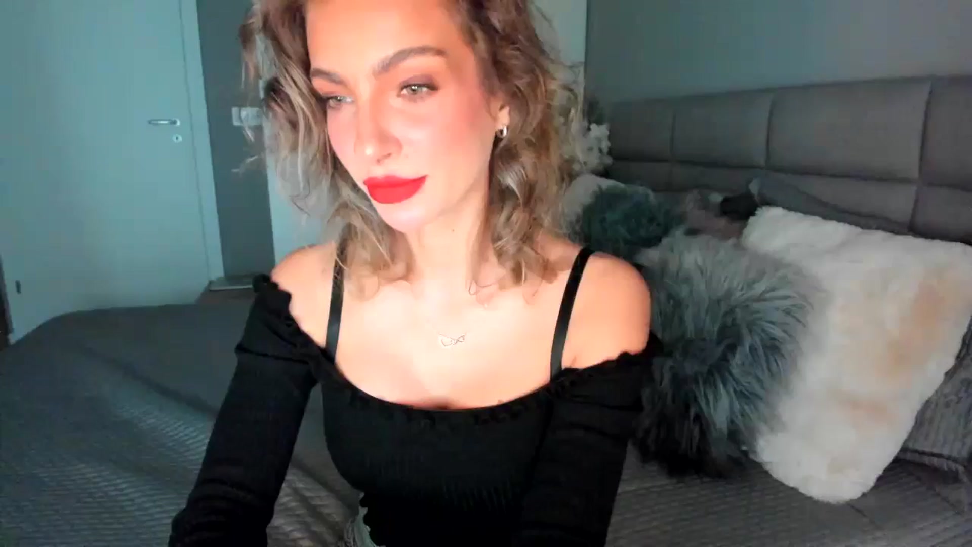 Gallery image thumbnail from EPIC_FU's myfreecams stream on, 01/04/2025, 16:05 image 10 of 20