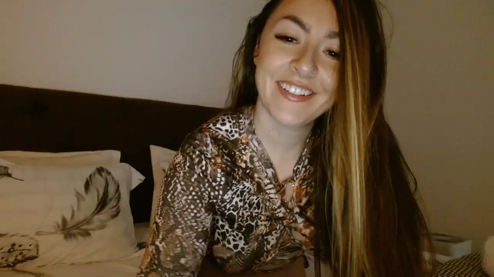 Gallery image thumbnail from EROS____'s myfreecams stream on, 09/19/2025, 10:27 image 6 of 20