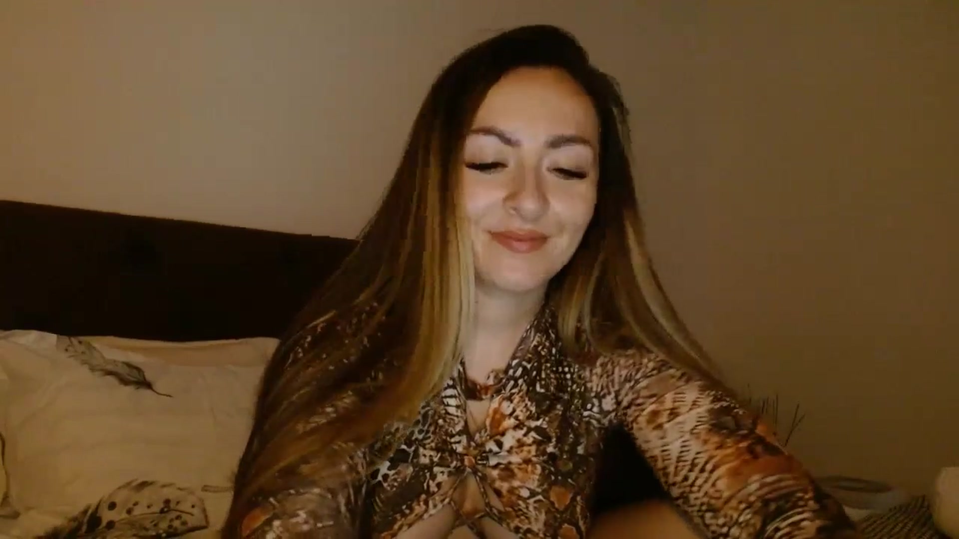 Gallery image thumbnail from EROS____'s myfreecams stream on, 09/19/2025, 13:57 image 6 of 20