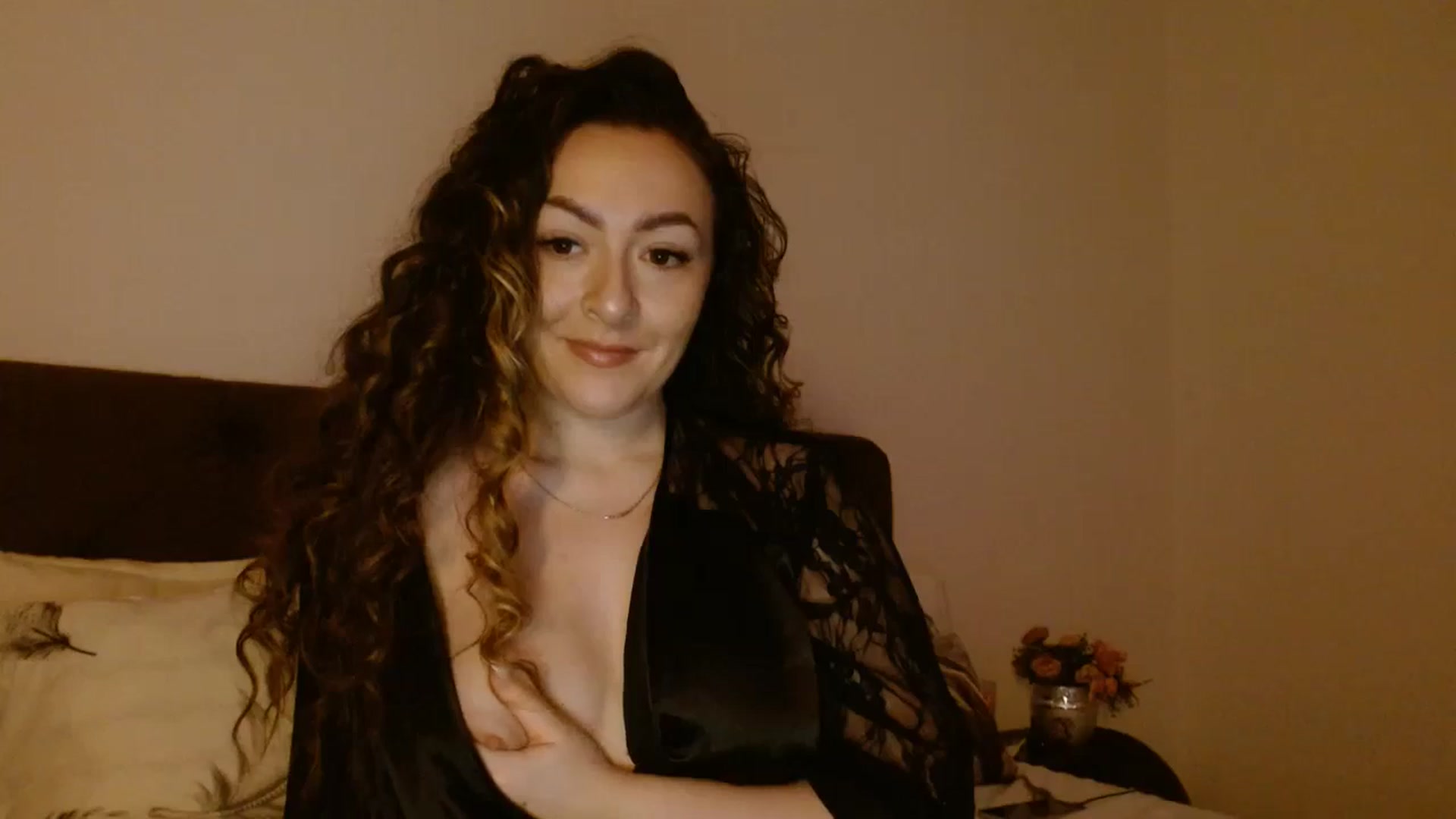 Gallery image thumbnail from EROS____'s myfreecams stream on, 10/05/2025, 11:39 image 4 of 20