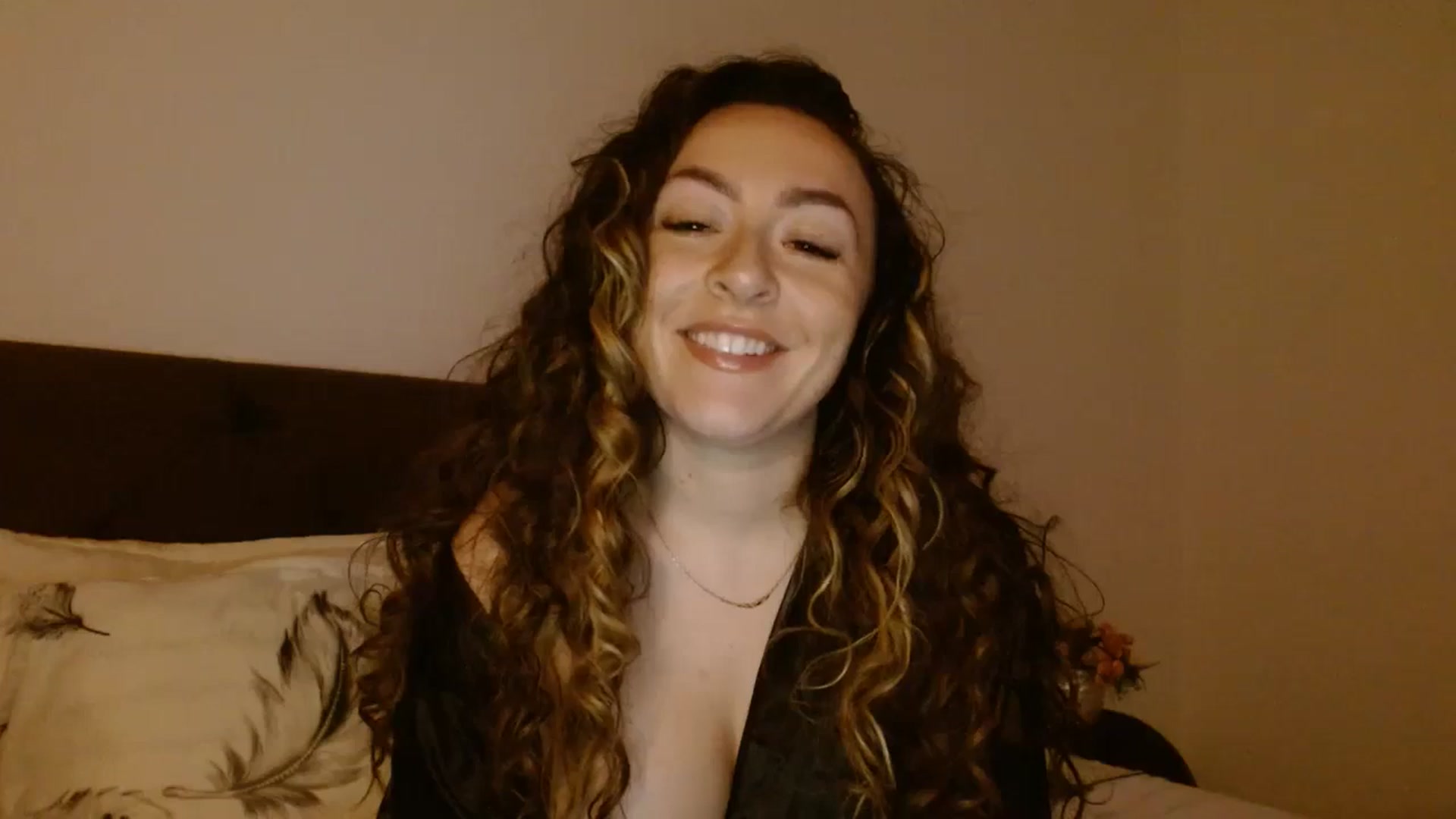 Gallery image thumbnail from EROS____'s myfreecams stream on, 10/05/2025, 11:39 image 11 of 20