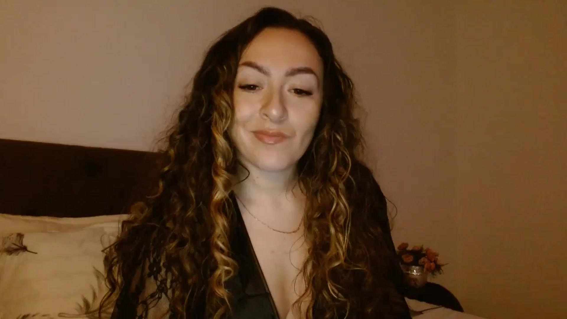 Gallery image thumbnail from EROS____'s myfreecams stream on, 10/05/2025, 11:39 image 2 of 20