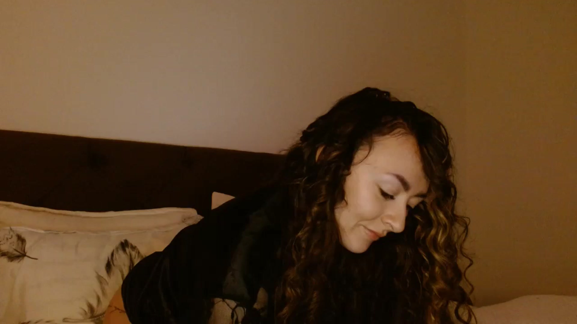 Gallery image thumbnail from EROS____'s myfreecams stream on, 10/05/2025, 14:46 image 15 of 20