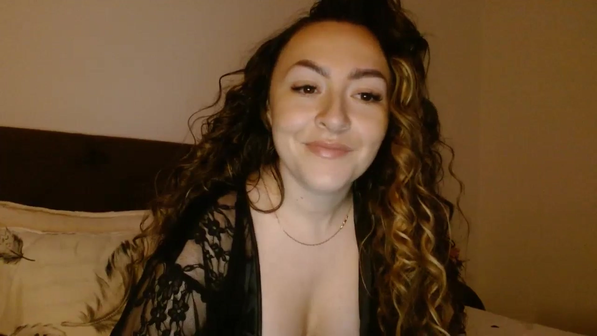 Gallery image thumbnail from EROS____'s myfreecams stream on, 10/05/2025, 14:46 image 6 of 20