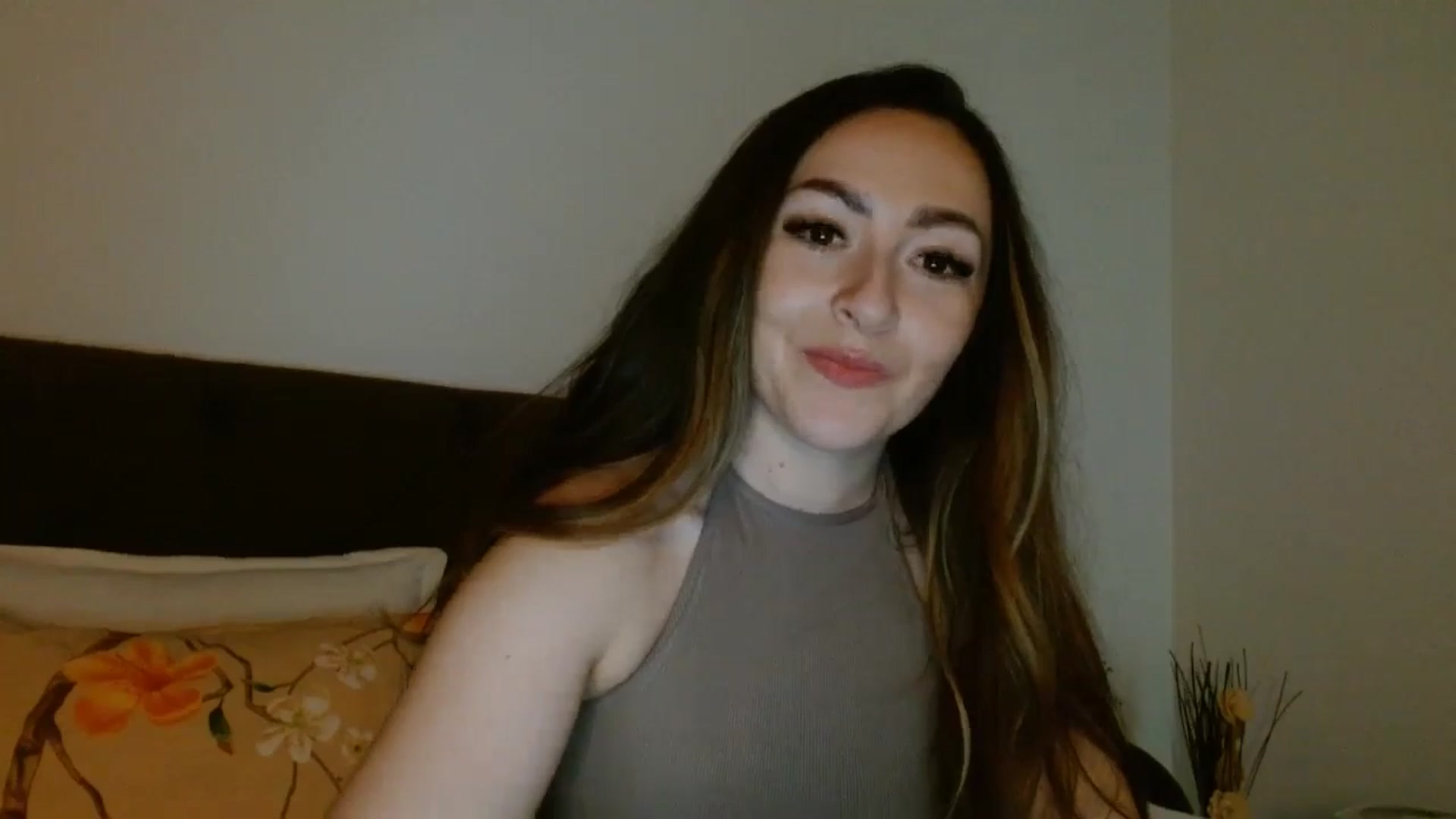 Gallery image thumbnail from EROS____'s myfreecams stream on, 04/25/2026, 12:22 image 5 of 20