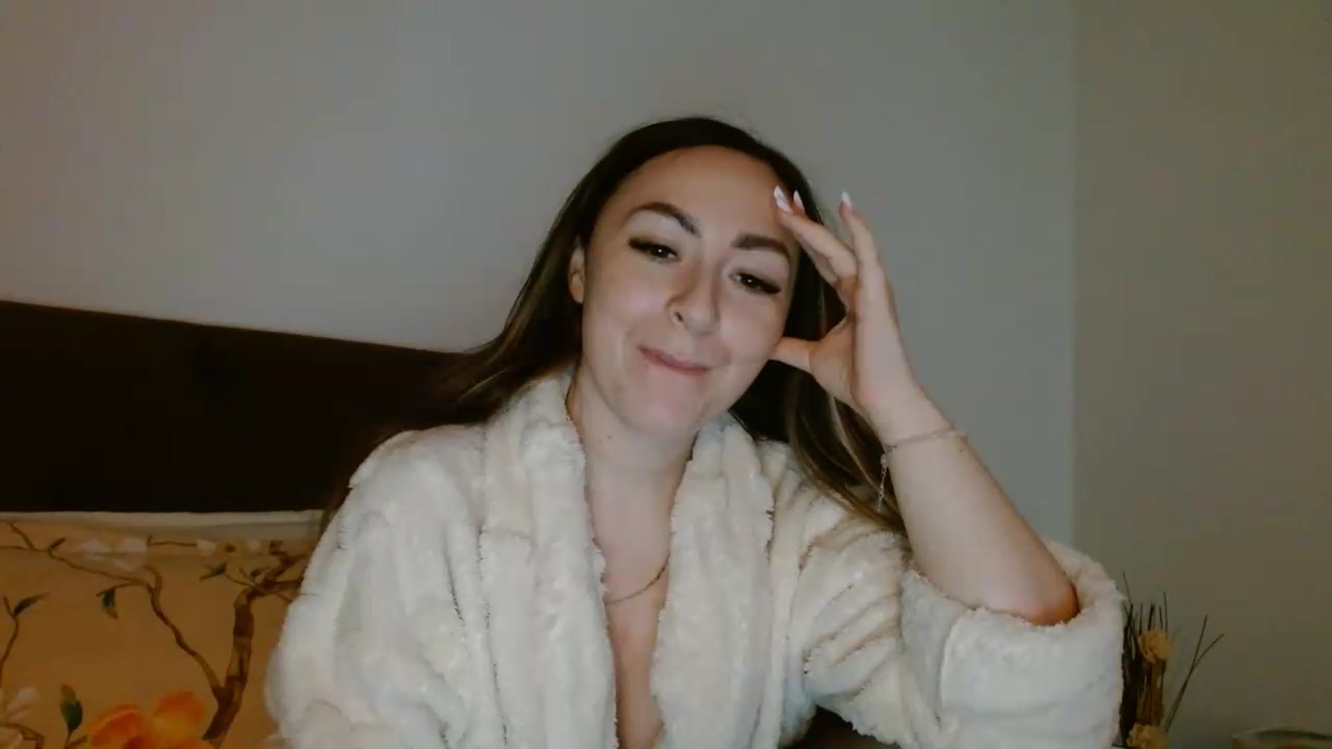 Gallery image thumbnail from EROS____'s myfreecams stream on, 05/02/2026, 14:18 image 15 of 20