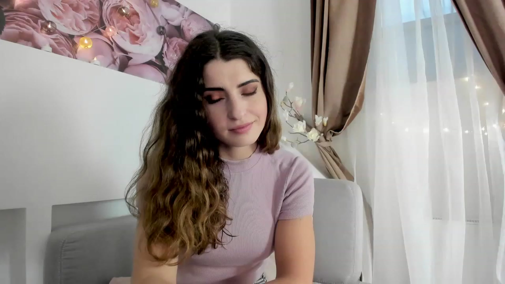Gallery image thumbnail from EVA__LOVIA_'s myfreecams stream on, 11/16/2022, 11:08 image 13 of 20