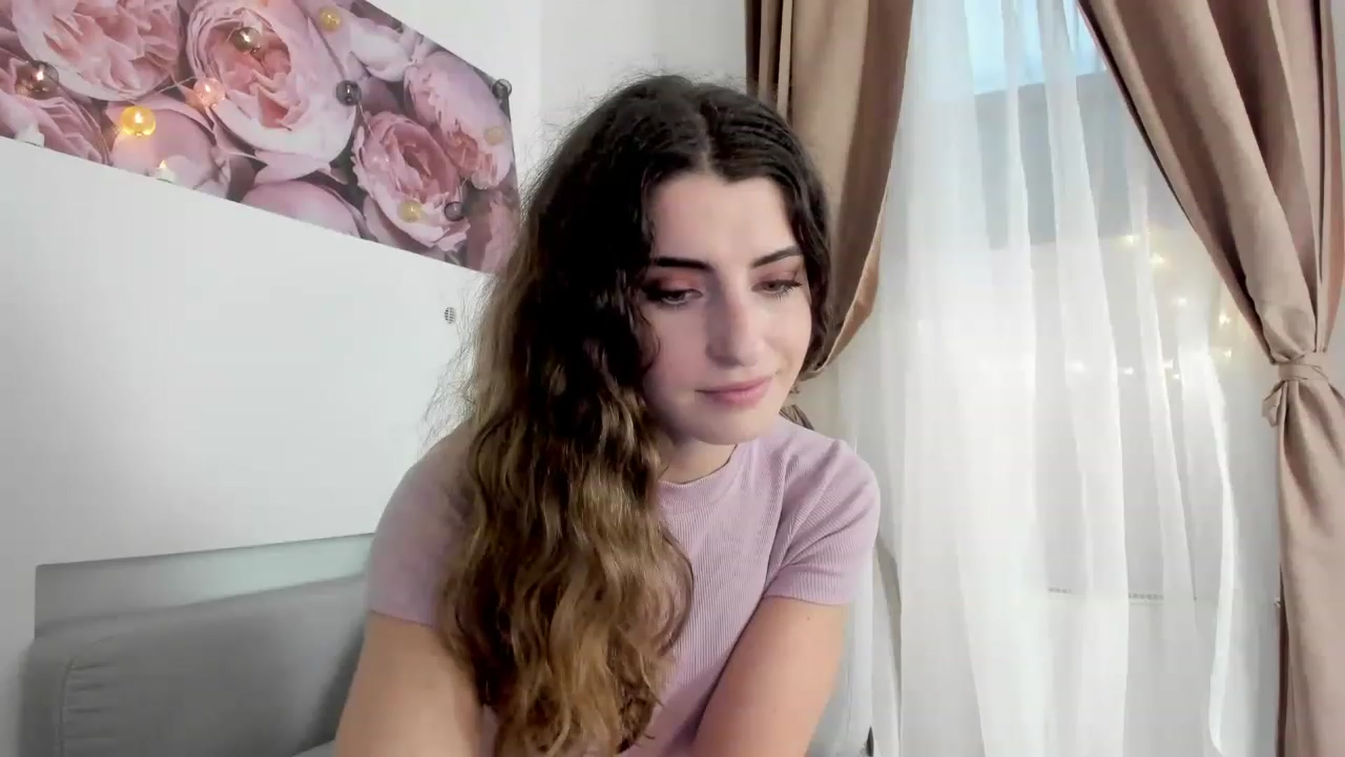 Gallery image thumbnail from EVA__LOVIA_'s myfreecams stream on, 11/16/2022, 11:36 image 8 of 20