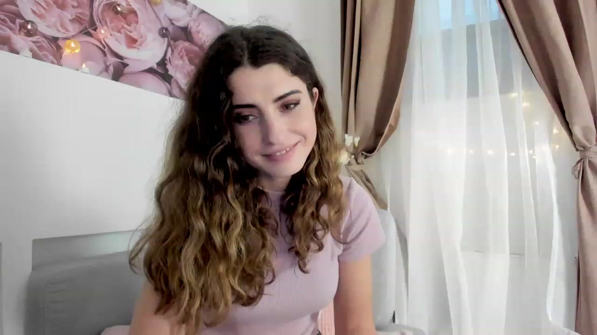 Gallery image thumbnail from EVA__LOVIA_'s myfreecams stream on, 11/16/2022, 12:34 image 16 of 20