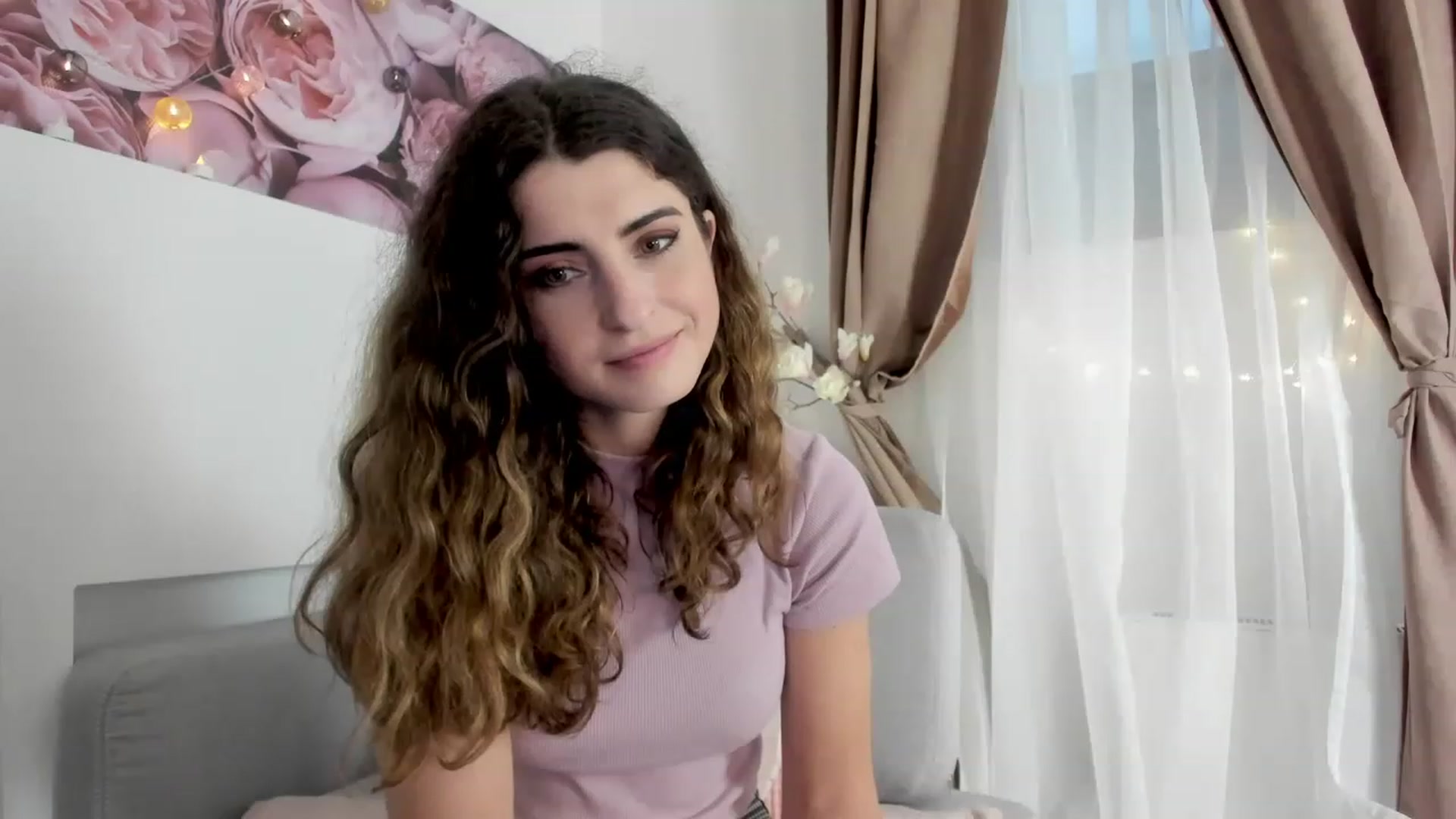 Gallery image thumbnail from EVA__LOVIA_'s myfreecams stream on, 11/16/2022, 12:34 image 18 of 20