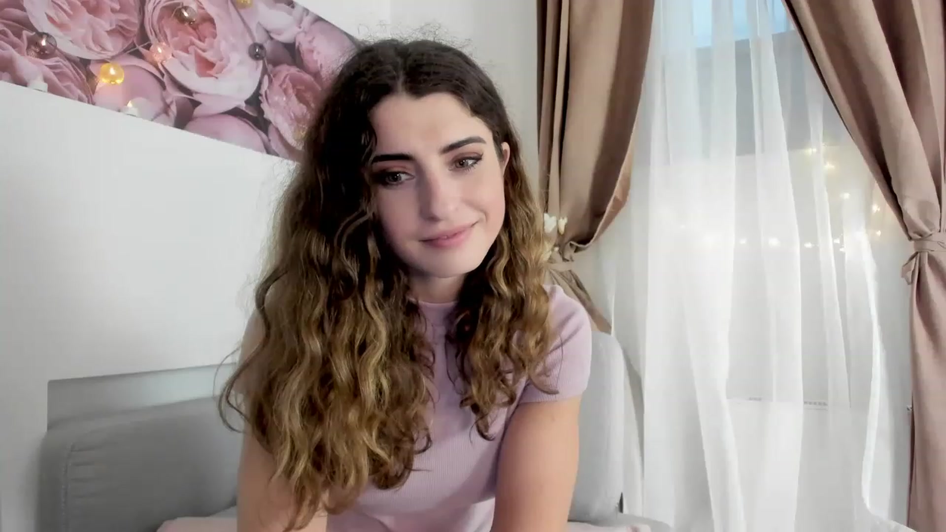 Gallery image thumbnail from EVA__LOVIA_'s myfreecams stream on, 11/16/2022, 12:34 image 17 of 20
