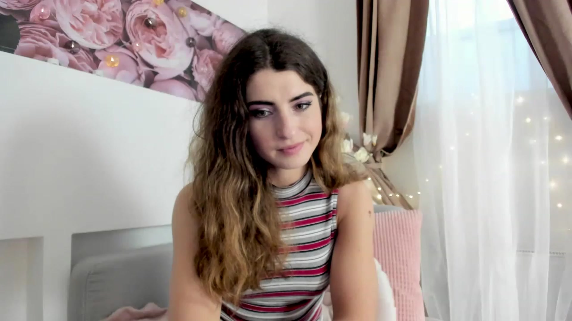 Gallery image thumbnail from EVA__LOVIA_'s myfreecams stream on, 11/19/2022, 10:09 image 12 of 20