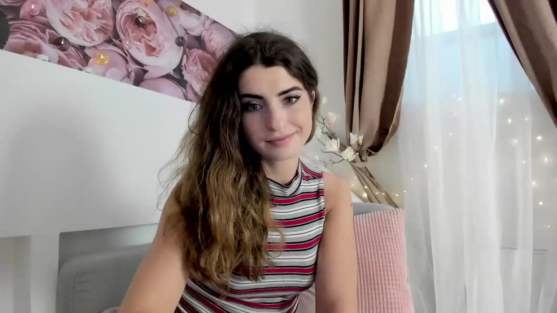 Gallery image thumbnail from EVA__LOVIA_'s myfreecams stream on, 11/19/2022, 18:11 image 8 of 20