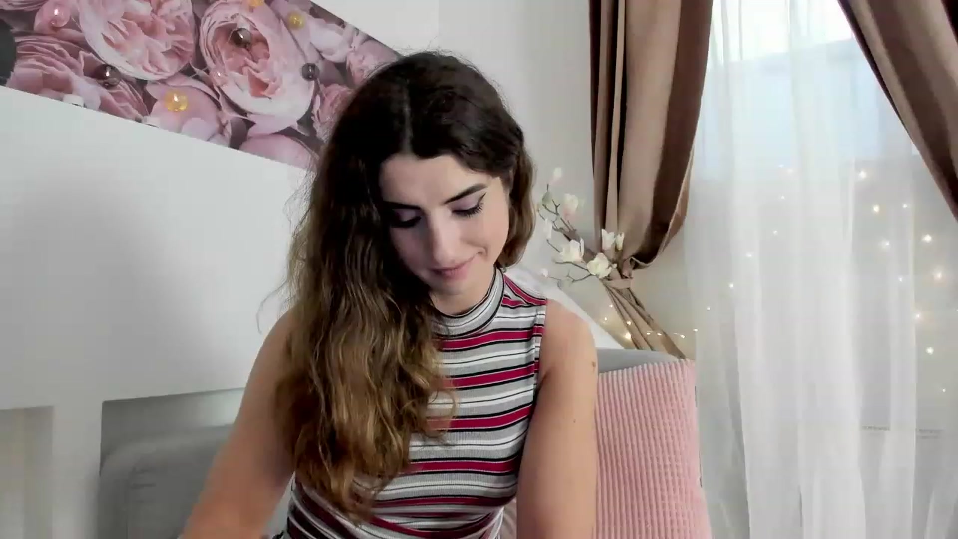 Gallery image thumbnail from EVA__LOVIA_'s myfreecams stream on, 11/19/2022, 18:11 image 11 of 20