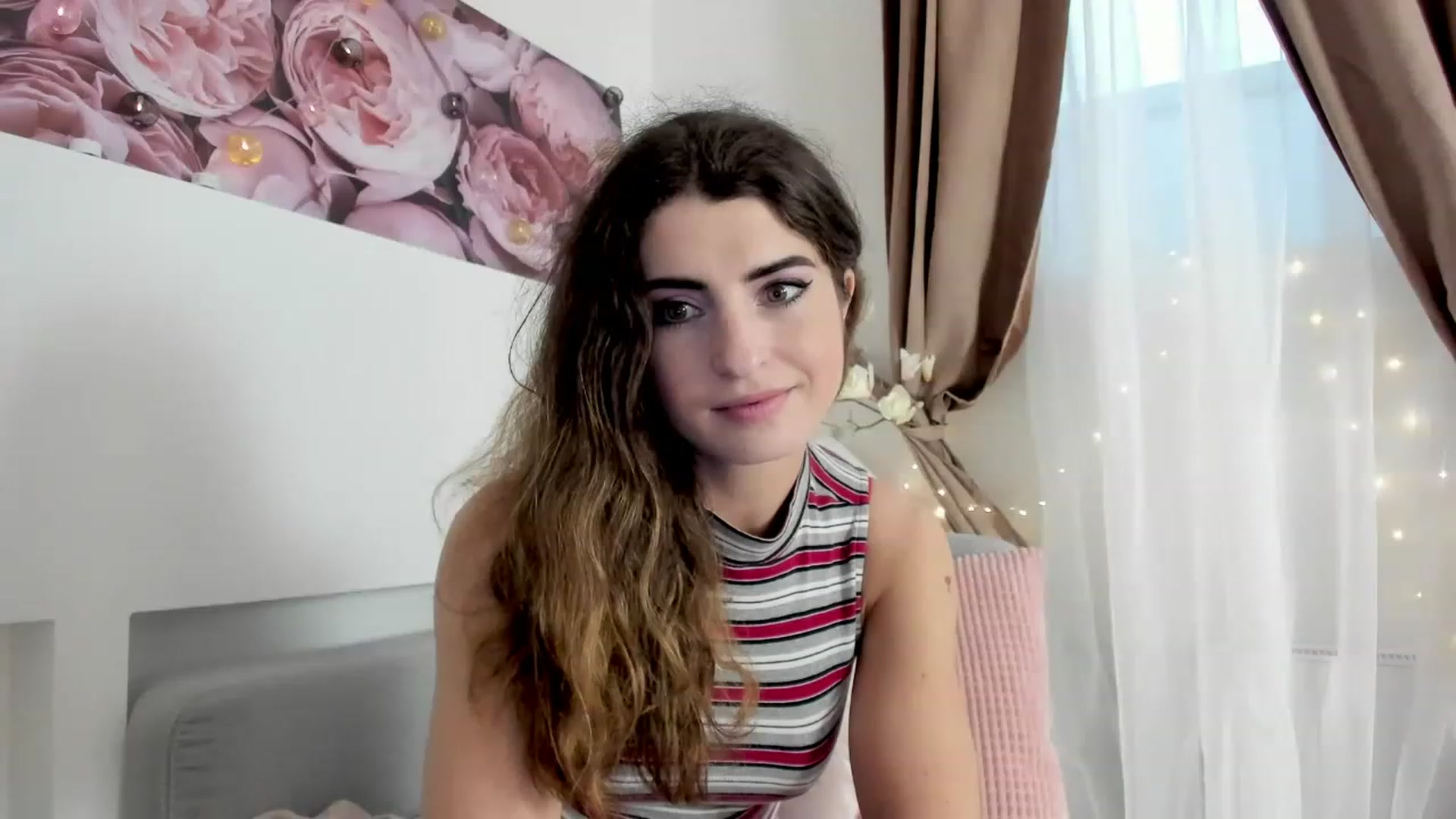 Gallery image thumbnail from EVA__LOVIA_'s myfreecams stream on, 11/19/2022, 18:11 image 4 of 20