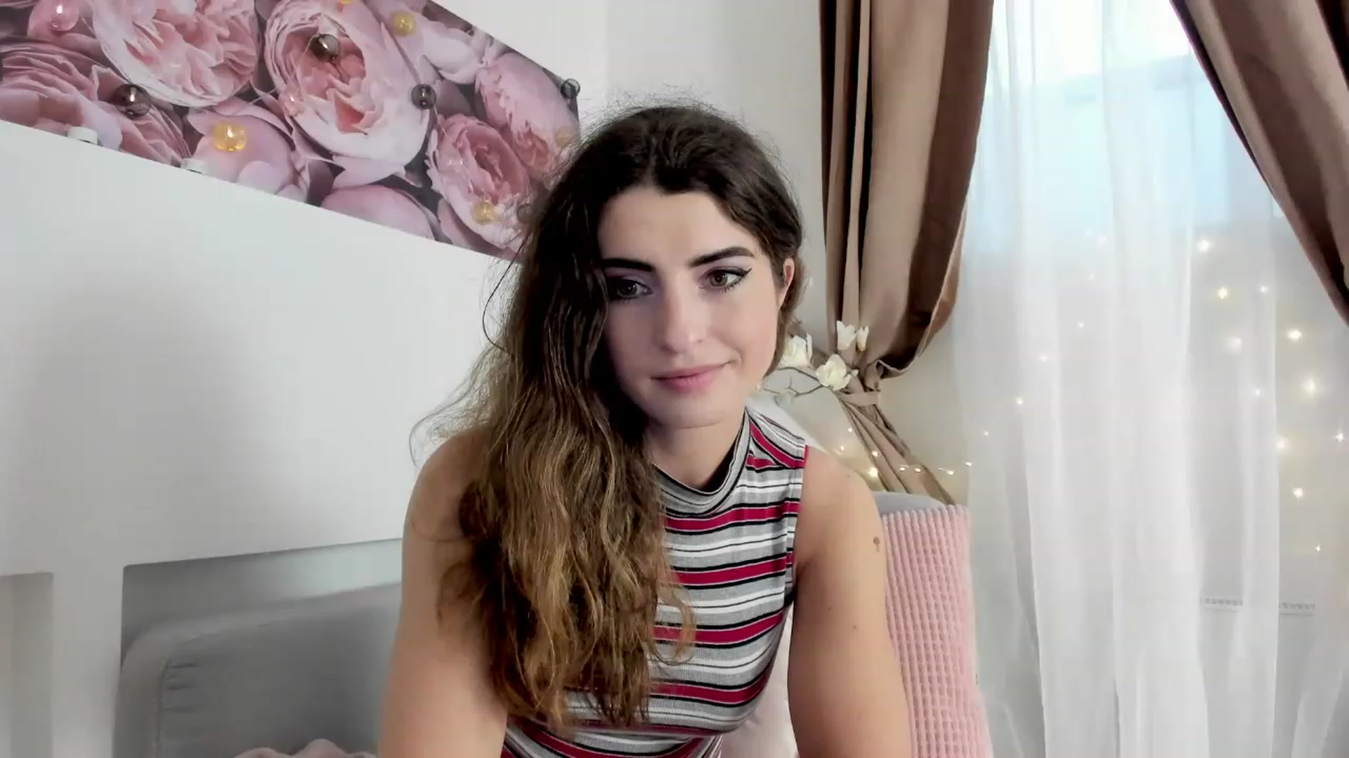 Gallery image thumbnail from EVA__LOVIA_'s myfreecams stream on, 11/19/2022, 18:11 image 1 of 20