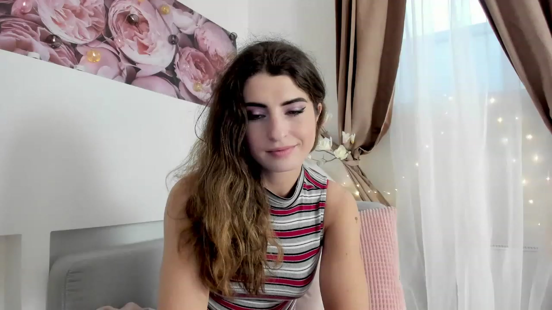 Gallery image thumbnail from EVA__LOVIA_'s myfreecams stream on, 11/19/2022, 18:11 image 2 of 20