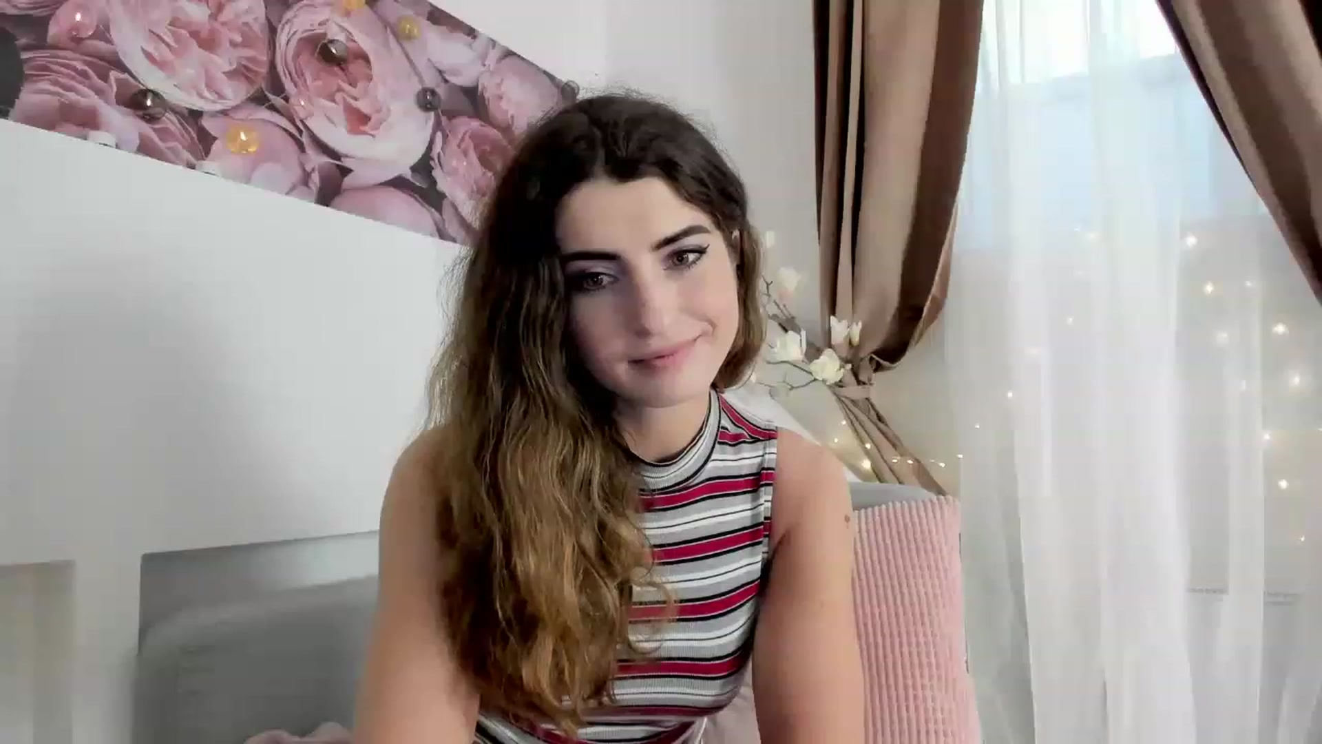 Gallery image thumbnail from EVA__LOVIA_'s myfreecams stream on, 11/19/2022, 18:11 image 10 of 20