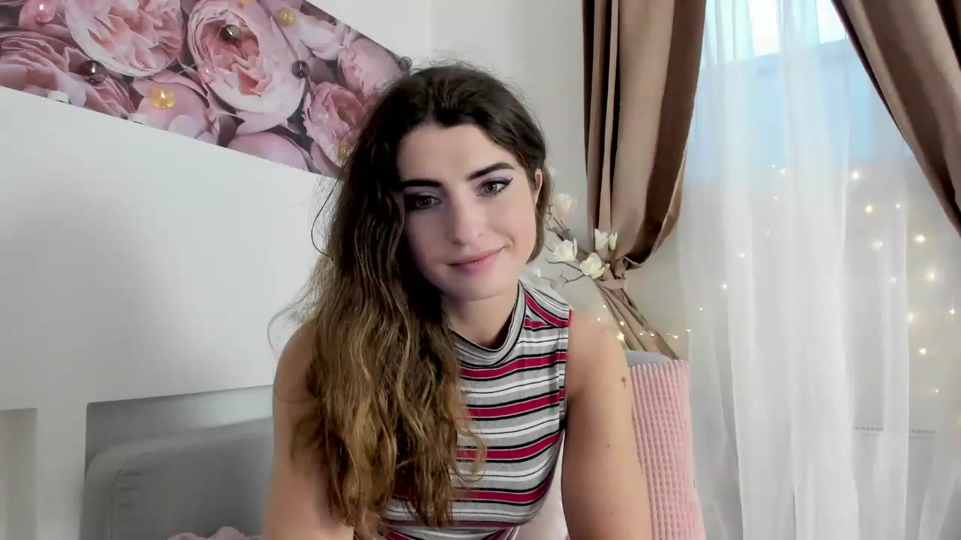 Gallery image thumbnail from EVA__LOVIA_'s myfreecams stream on, 11/19/2022, 18:11 image 3 of 20