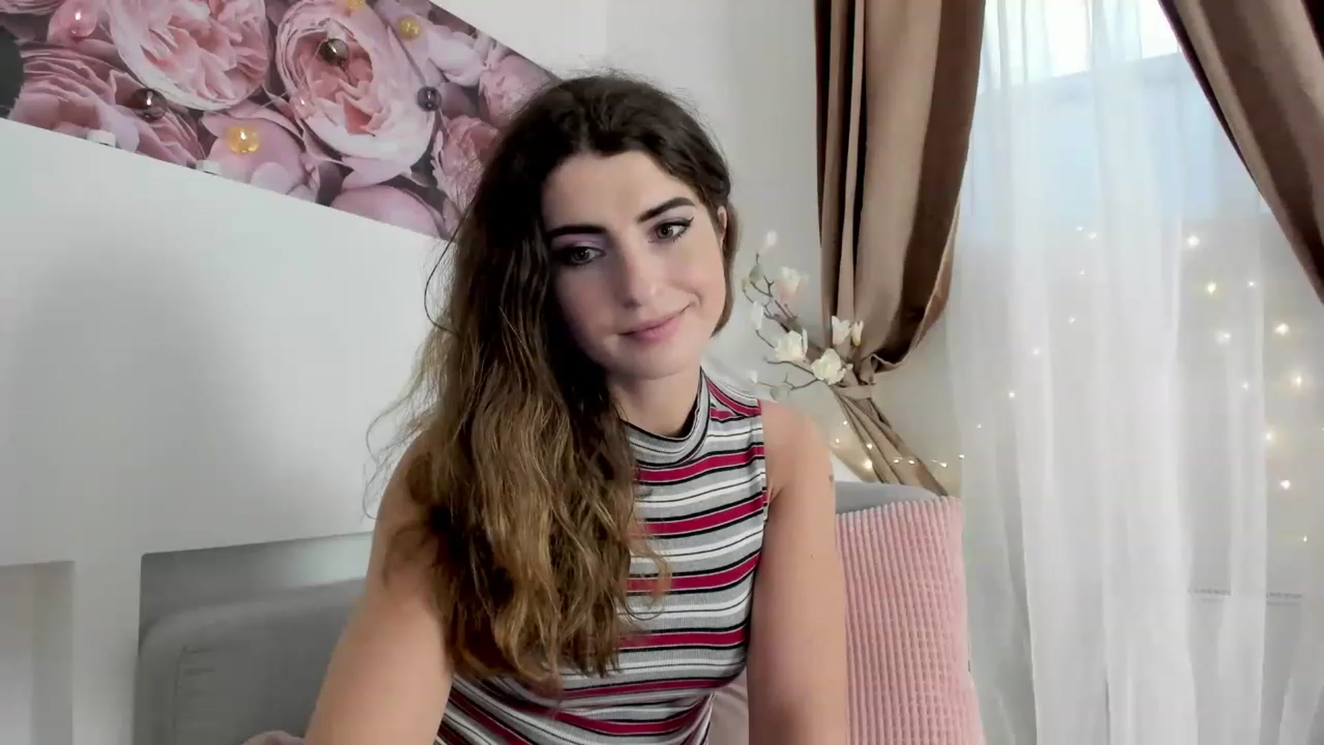 Gallery image thumbnail from EVA__LOVIA_'s myfreecams stream on, 11/19/2022, 18:11 image 6 of 20