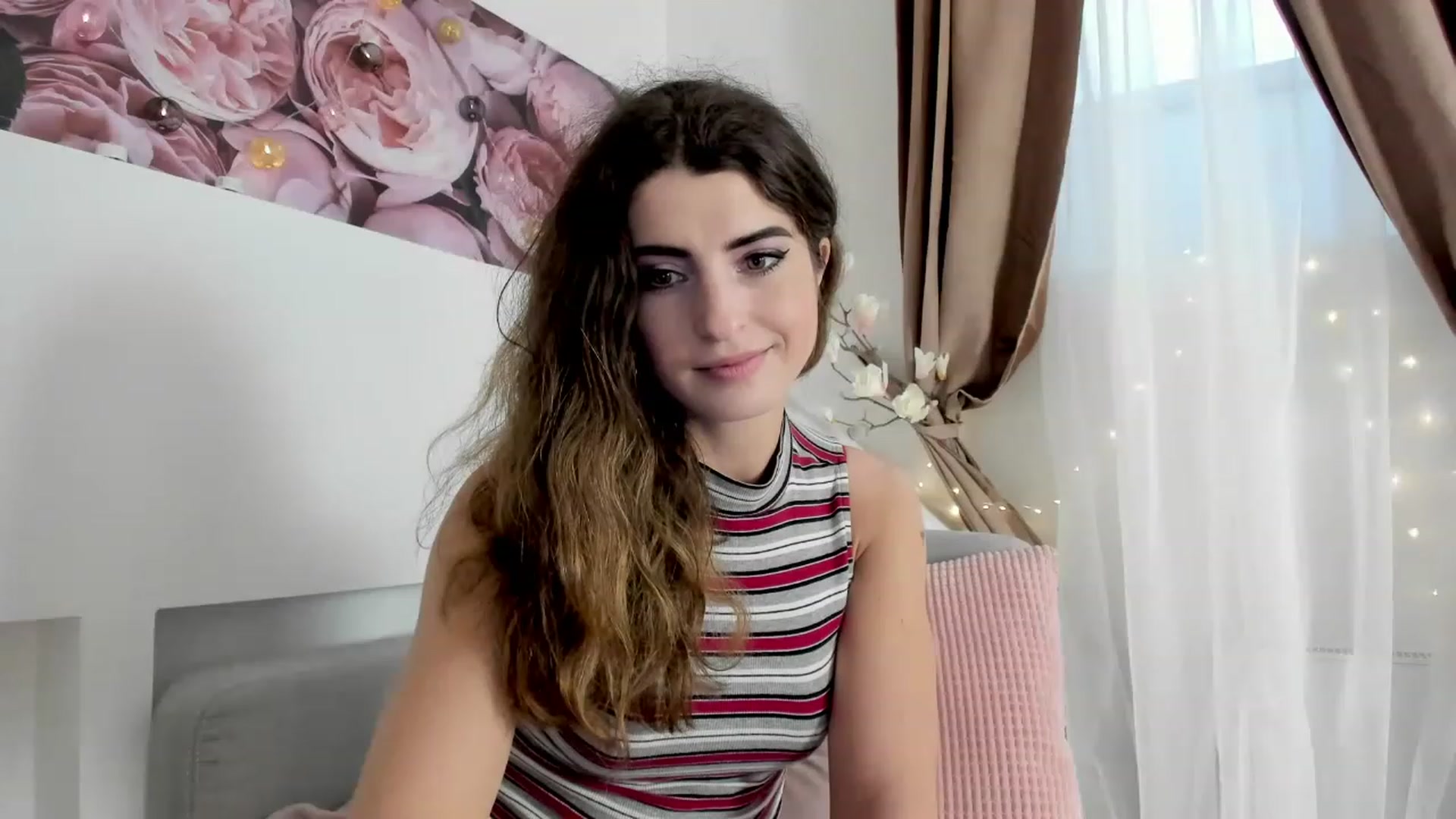 Gallery image thumbnail from EVA__LOVIA_'s myfreecams stream on, 11/19/2022, 18:11 image 7 of 20