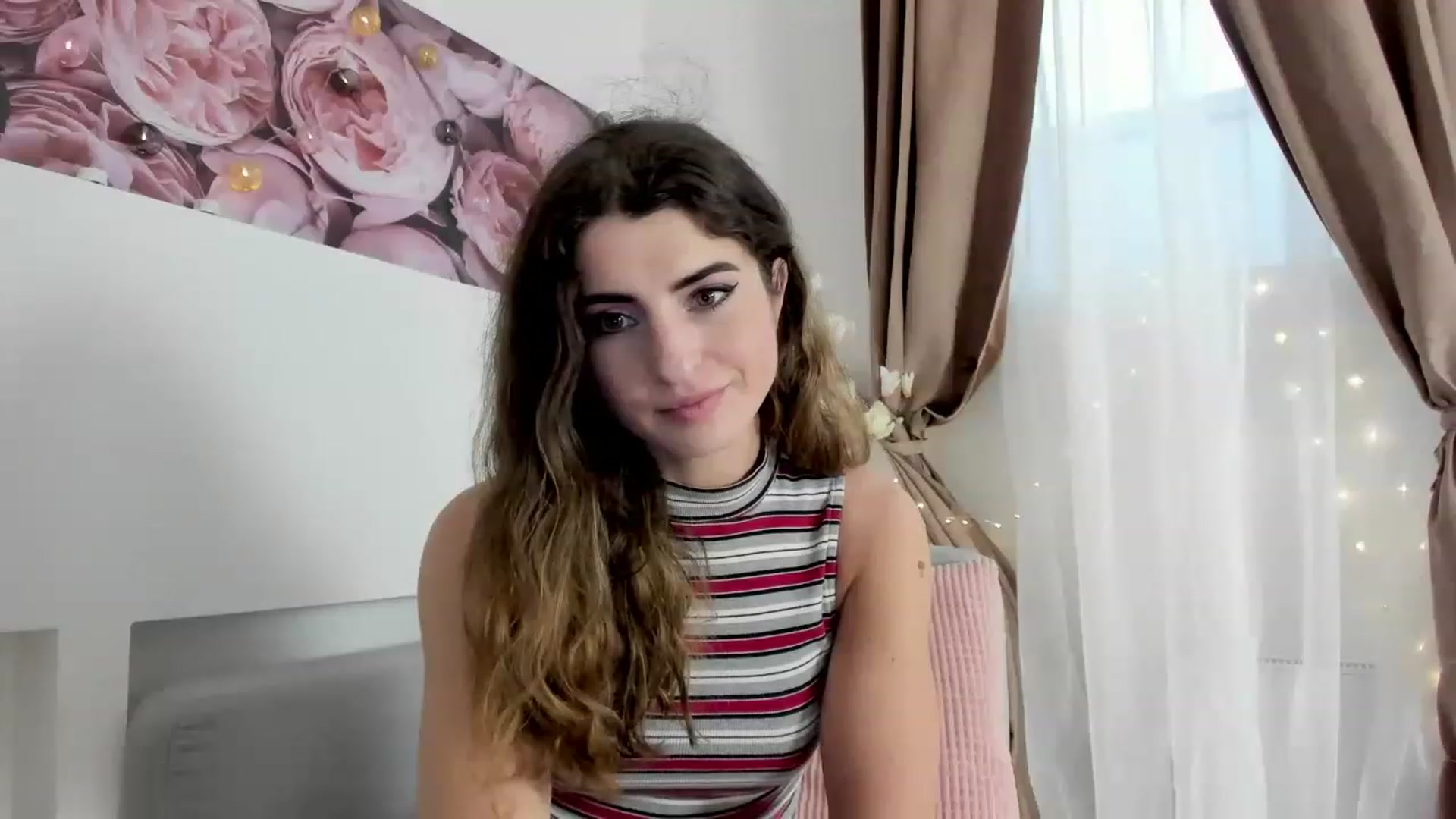 Gallery image thumbnail from EVA__LOVIA_'s myfreecams stream on, 11/19/2022, 12:03 image 14 of 20