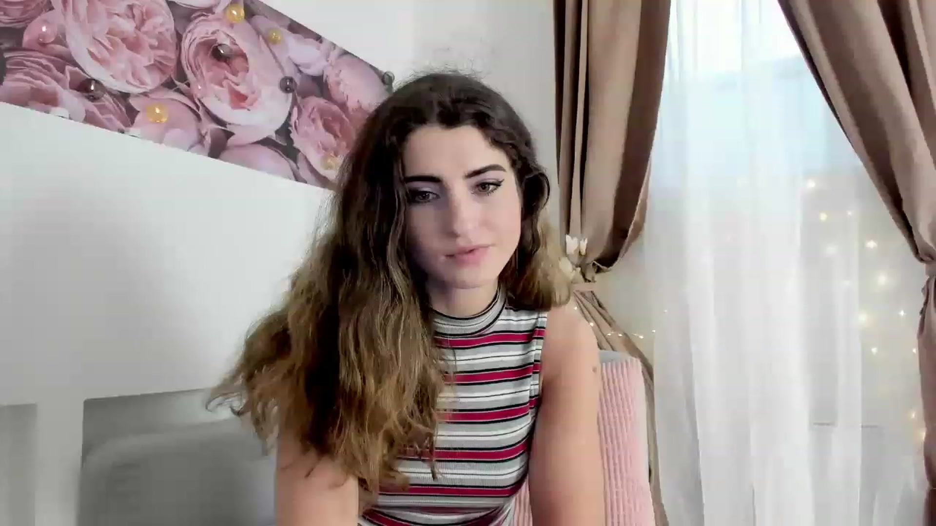 Gallery image thumbnail from EVA__LOVIA_'s myfreecams stream on, 11/19/2022, 12:03 image 13 of 20