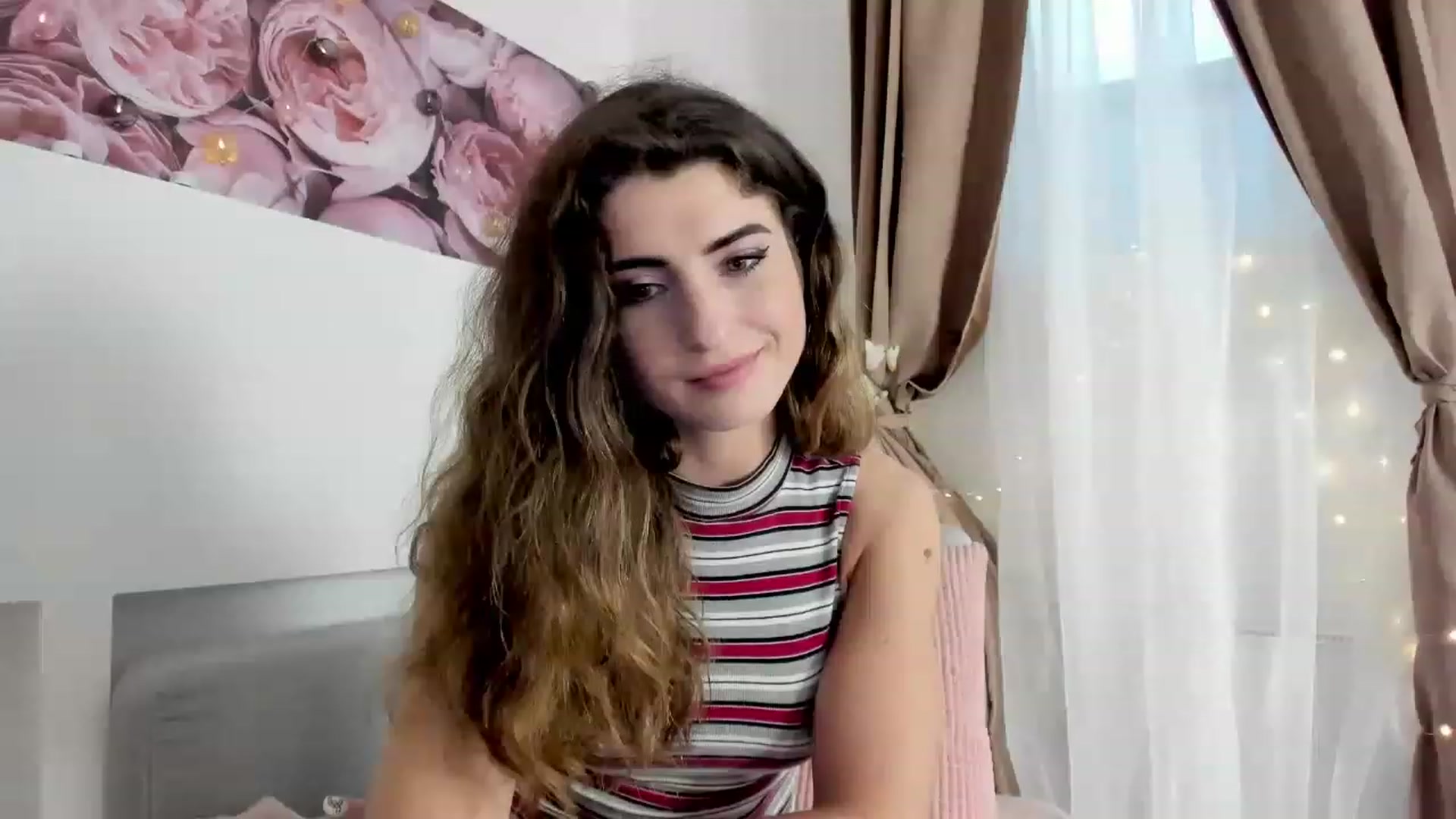 Gallery image thumbnail from EVA__LOVIA_'s myfreecams stream on, 11/19/2022, 12:43 image 4 of 20