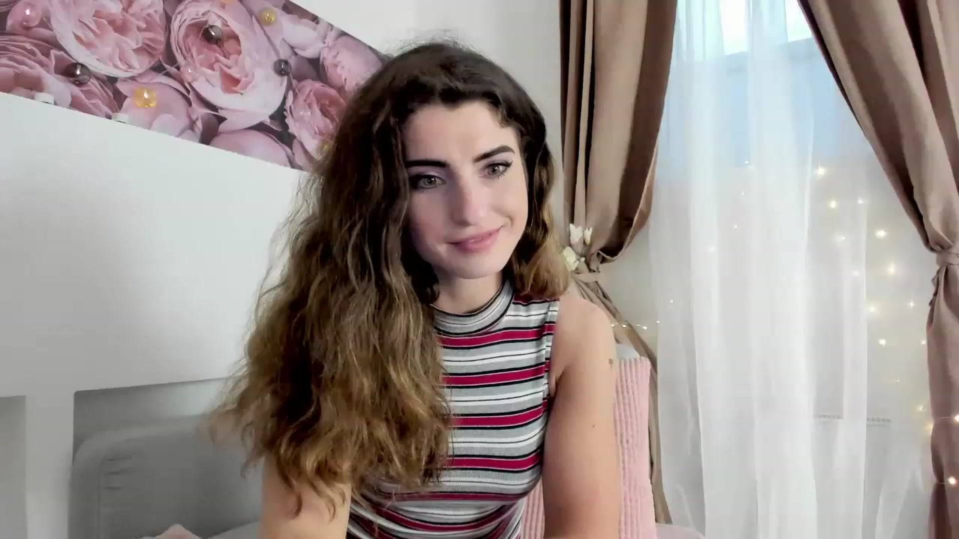 Gallery image thumbnail from EVA__LOVIA_'s myfreecams stream on, 11/19/2022, 12:43 image 3 of 20