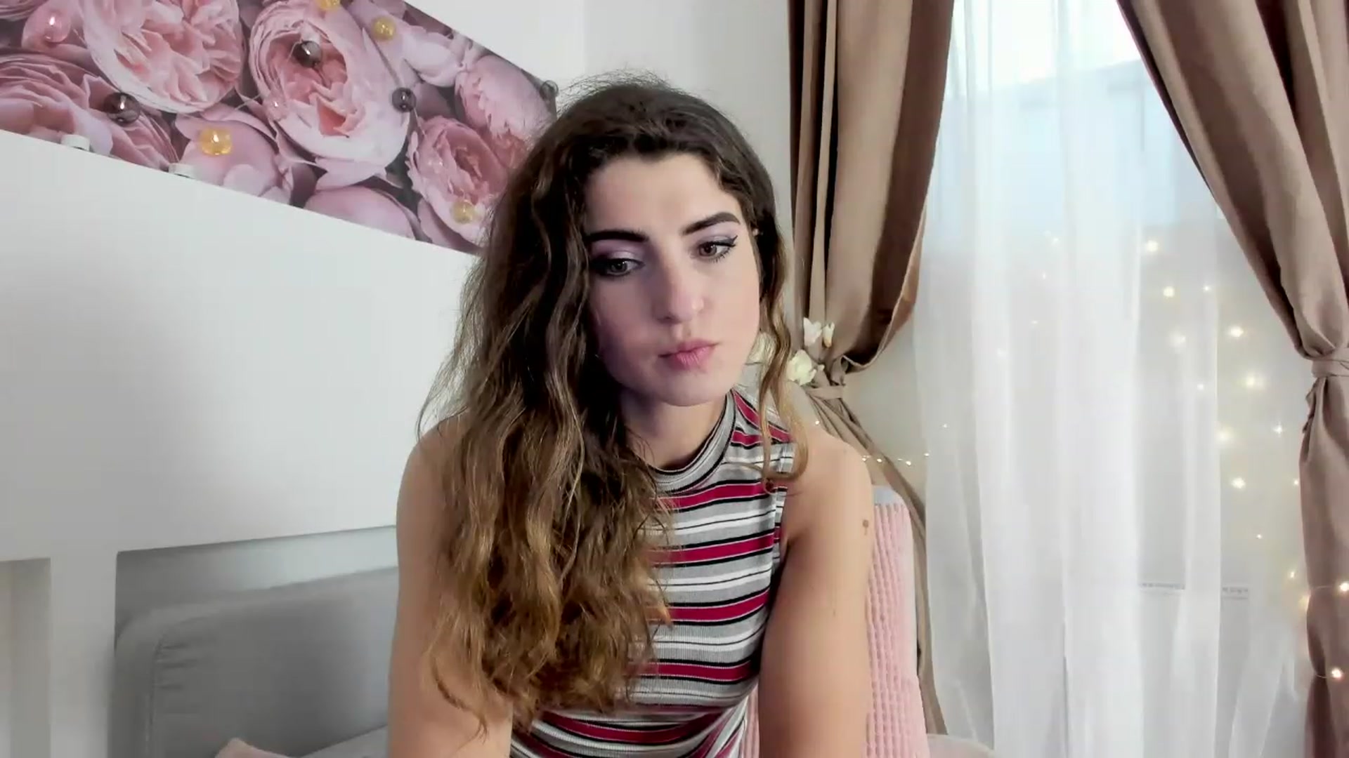 Gallery image thumbnail from EVA__LOVIA_'s myfreecams stream on, 11/19/2022, 12:43 image 19 of 20