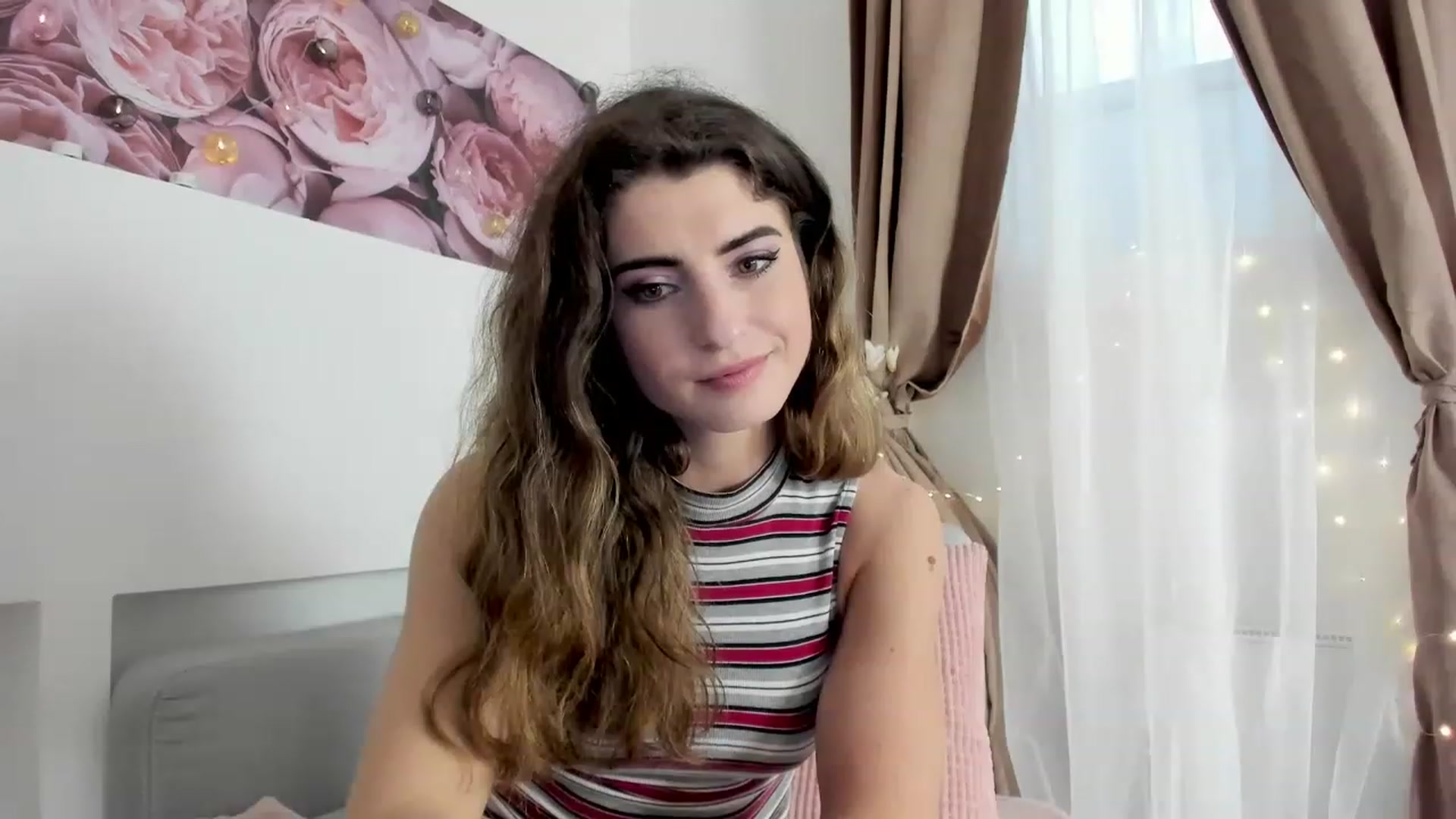 Gallery image thumbnail from EVA__LOVIA_'s myfreecams stream on, 11/19/2022, 12:43 image 9 of 20