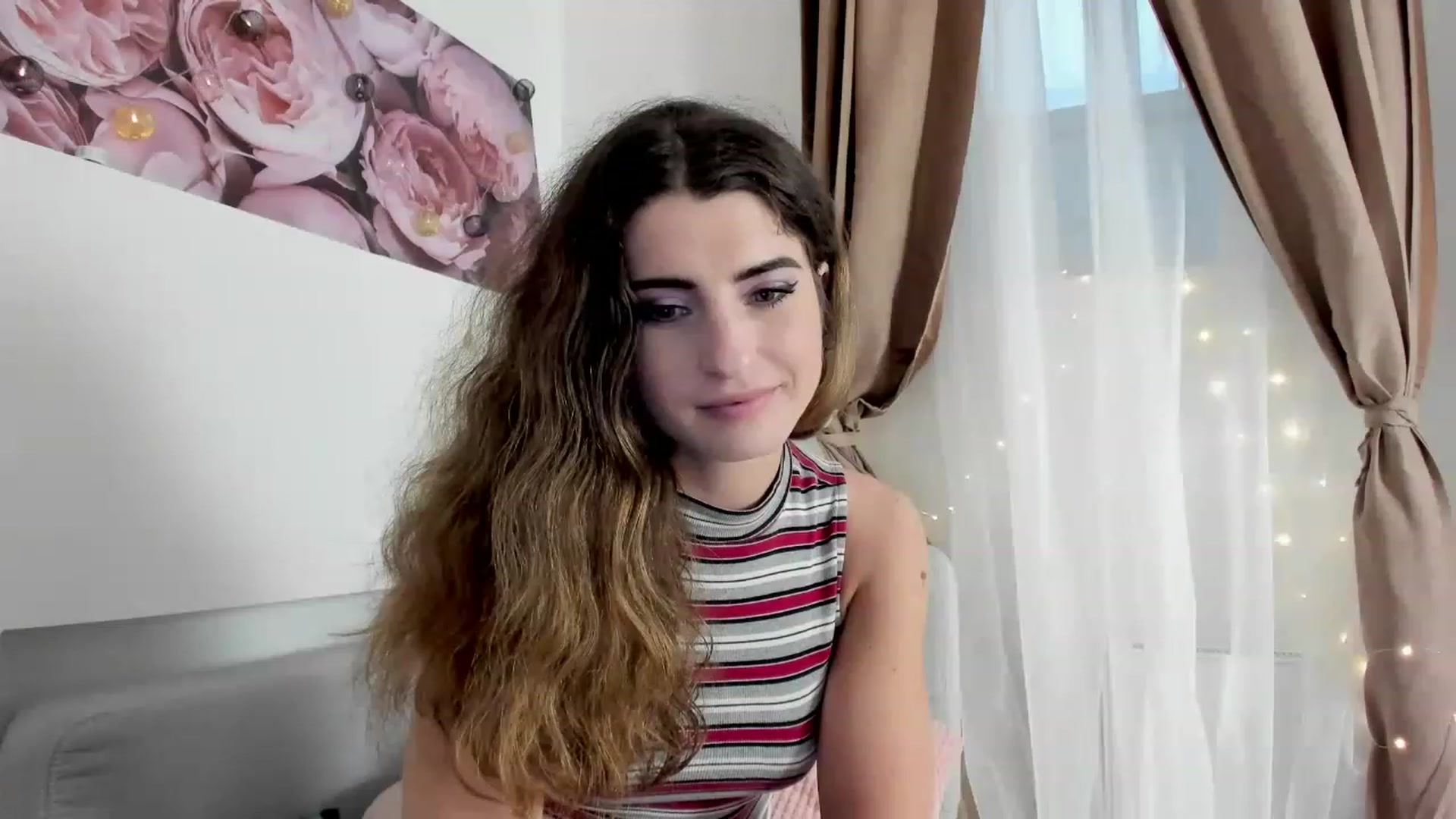 Gallery image thumbnail from EVA__LOVIA_'s myfreecams stream on, 11/19/2022, 14:21 image 14 of 20
