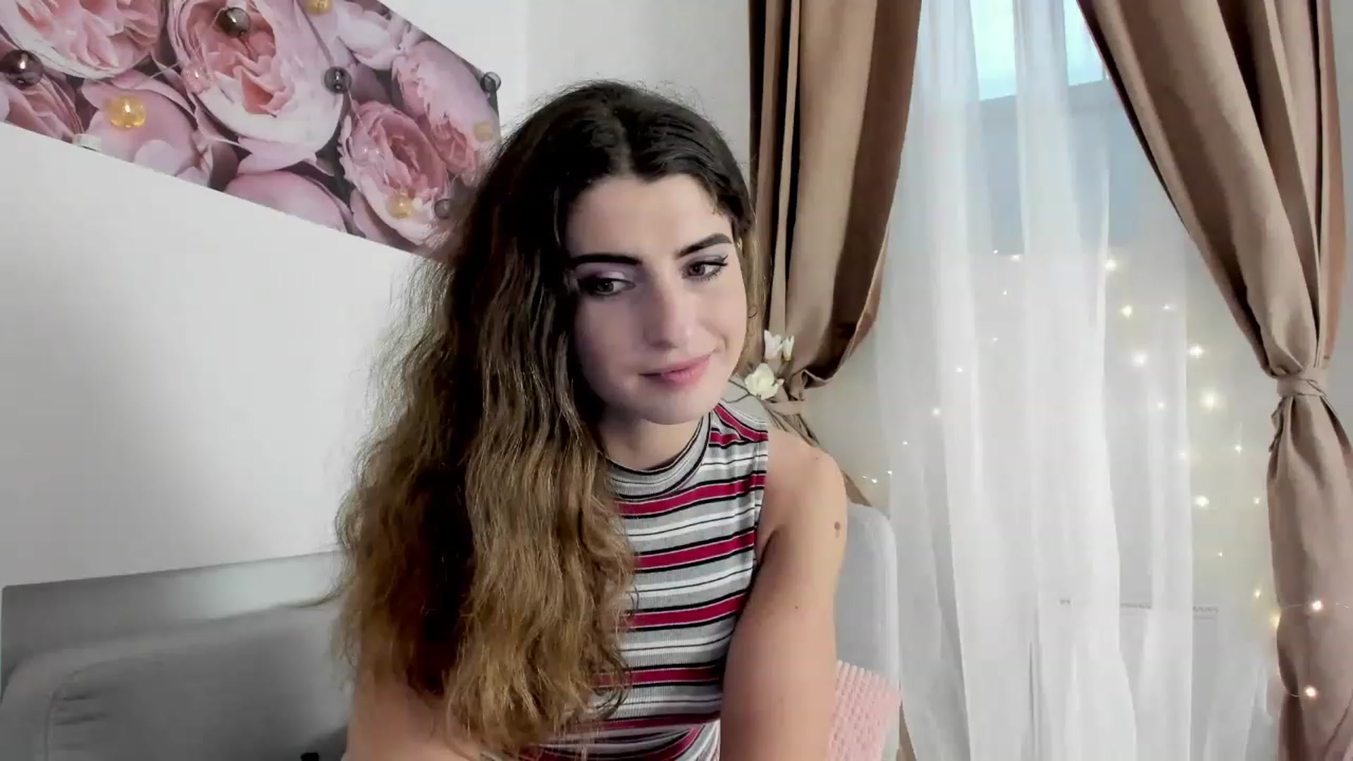 Gallery image thumbnail from EVA__LOVIA_'s myfreecams stream on, 11/19/2022, 14:21 image 2 of 20