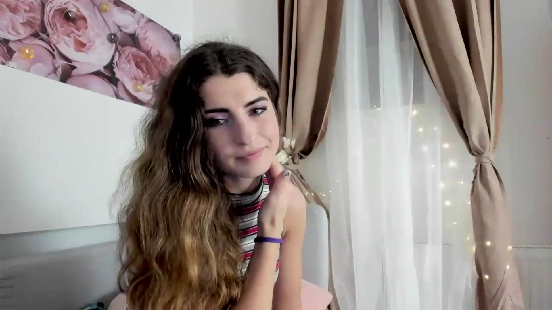 Gallery image thumbnail from EVA__LOVIA_'s myfreecams stream on, 11/19/2022, 15:28 image 18 of 20