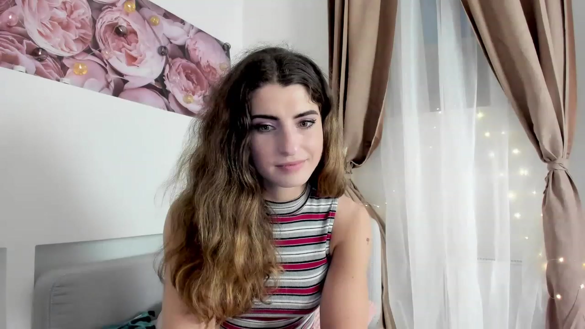 Gallery image thumbnail from EVA__LOVIA_'s myfreecams stream on, 11/19/2022, 15:28 image 14 of 20