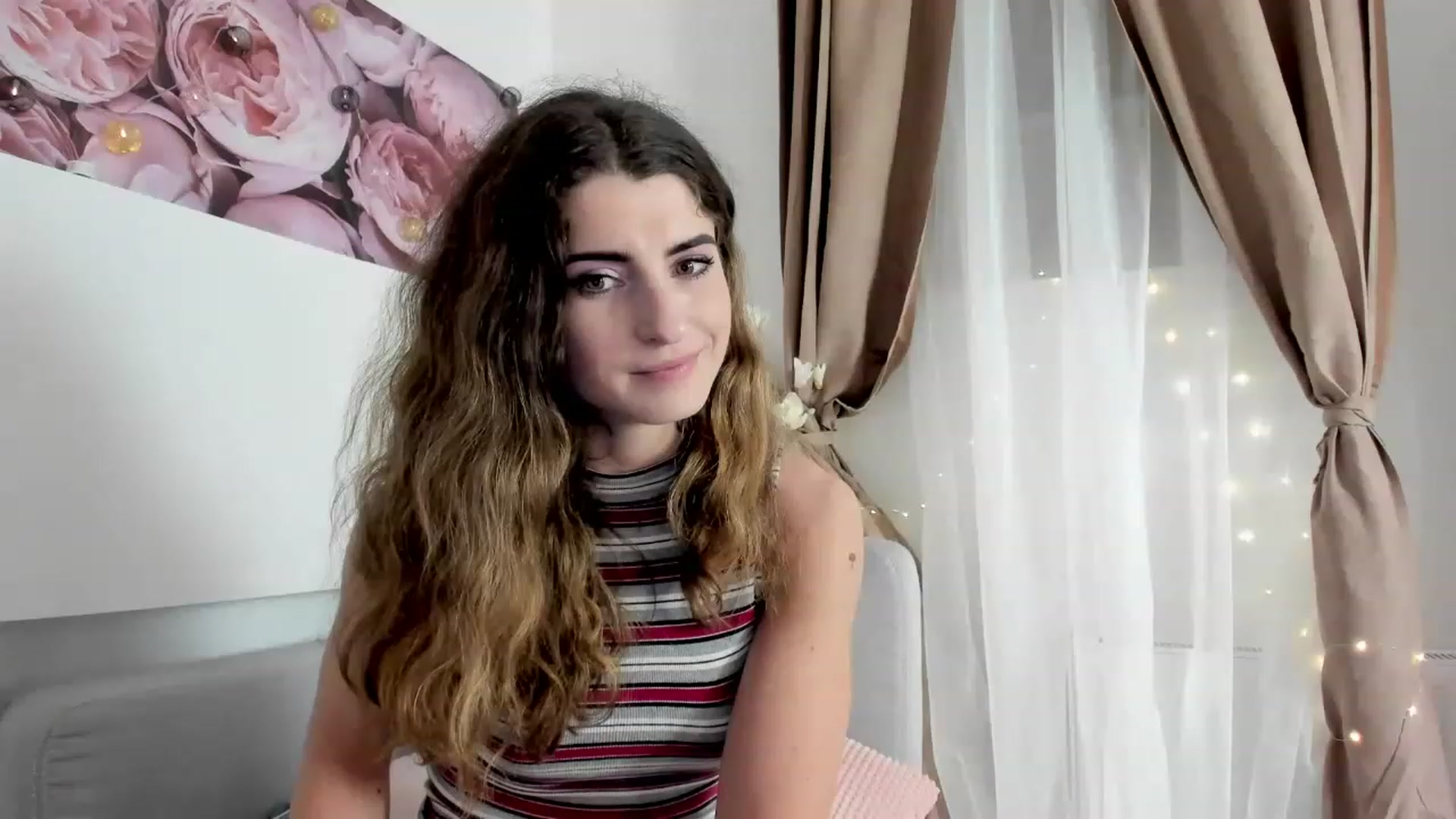 Gallery image thumbnail from EVA__LOVIA_'s myfreecams stream on, 11/19/2022, 16:44 image 7 of 20